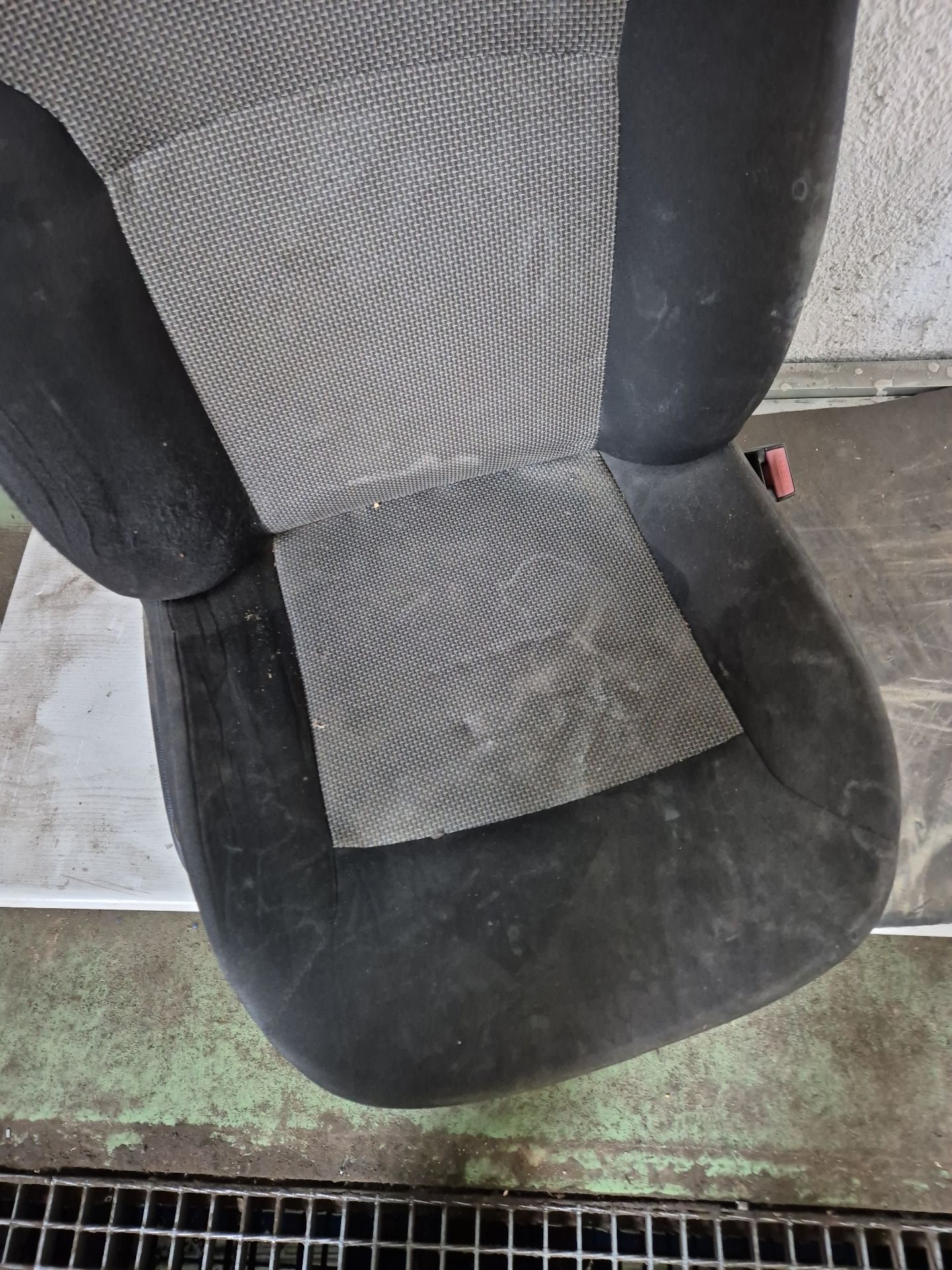 ASIENTO DELANTERO DERECHO DACIA DOKKER 