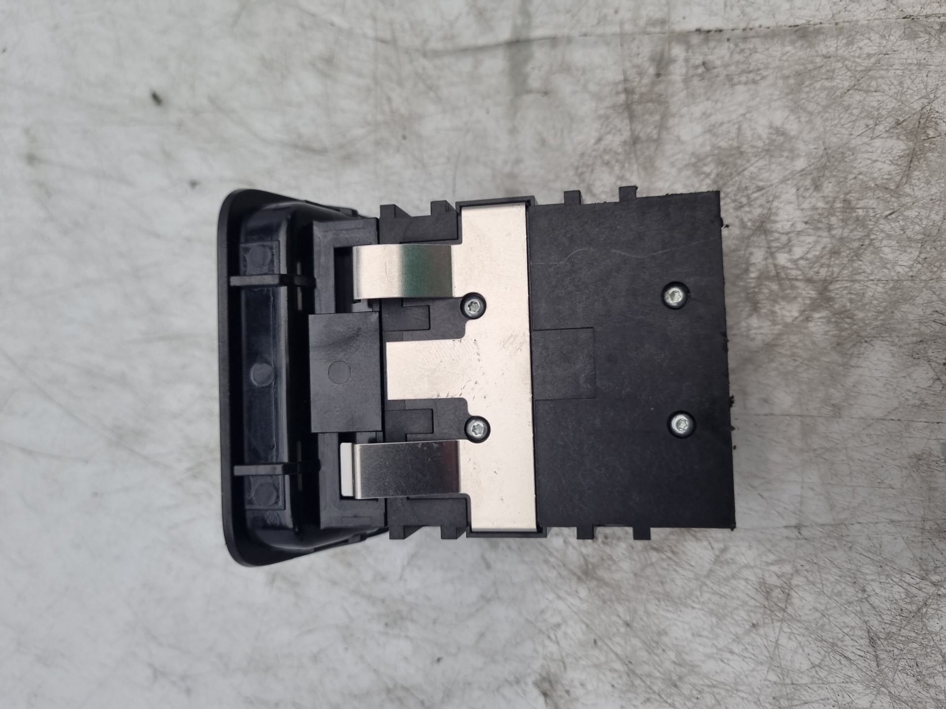 PALANCA FRENO DE MANO INFINITI Q30 270910