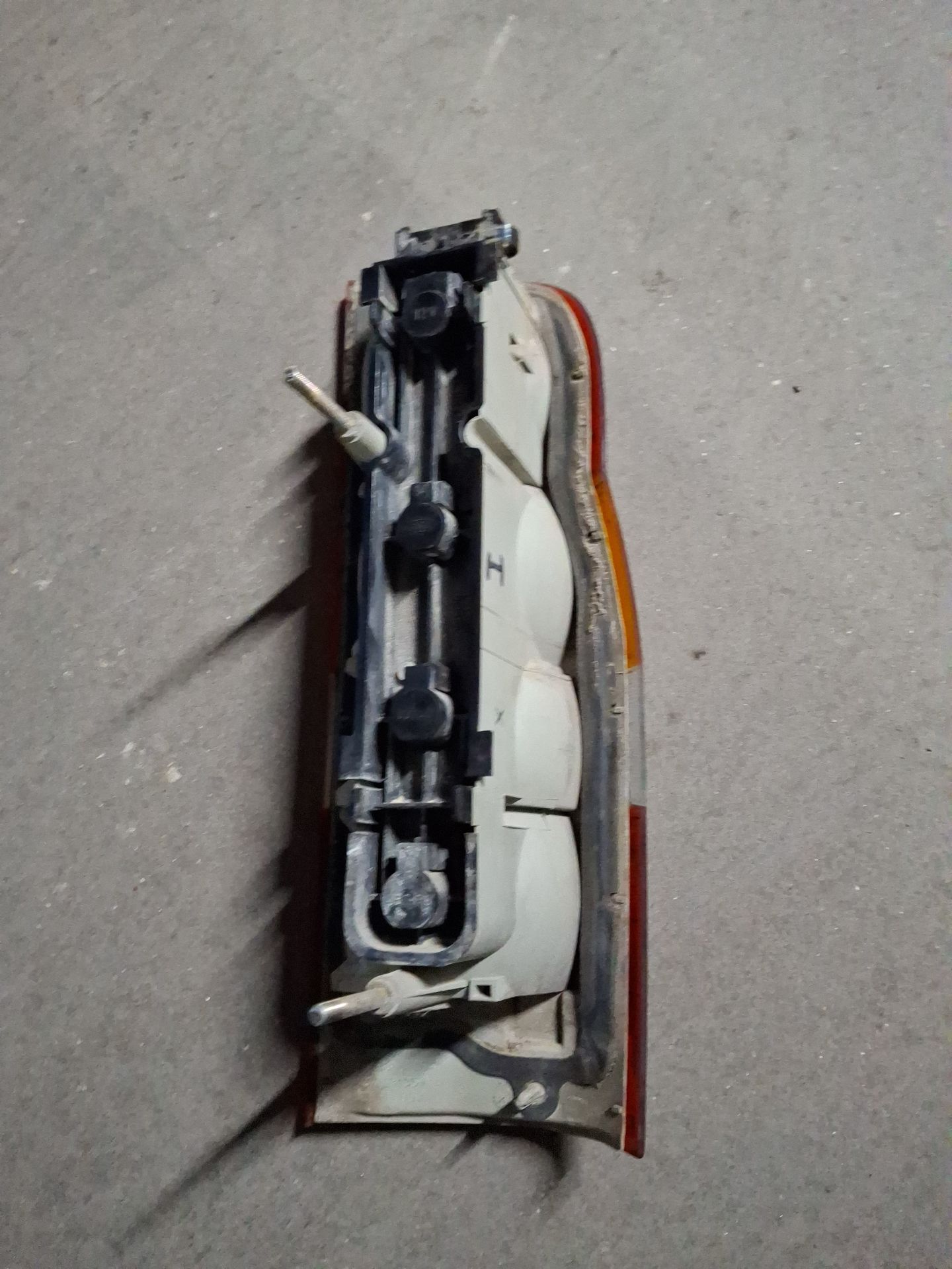 PILOTO TRASERO IZQUIERDO FORD TRANSIT 