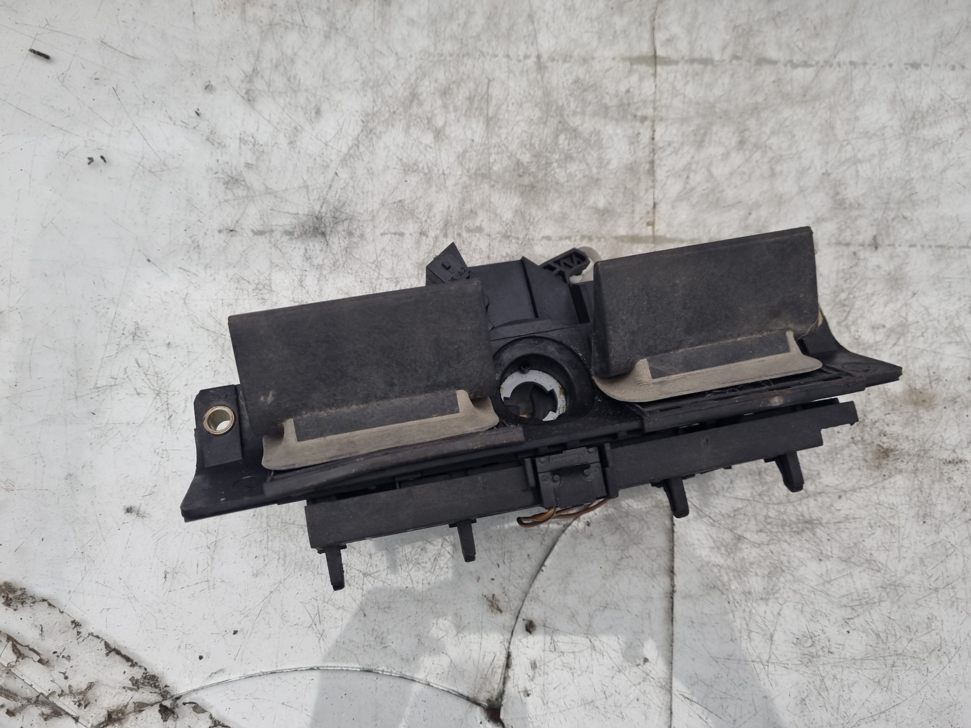 MANETA EXTERIOR PORTON AUDI A6 BDV