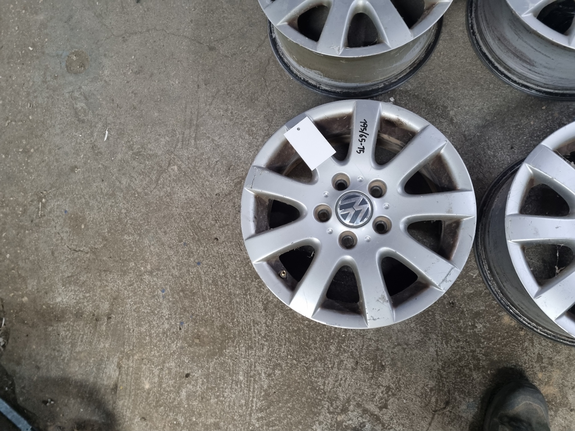 JUEGO LLANTAS VOLKSWAGEN GOLF BKD