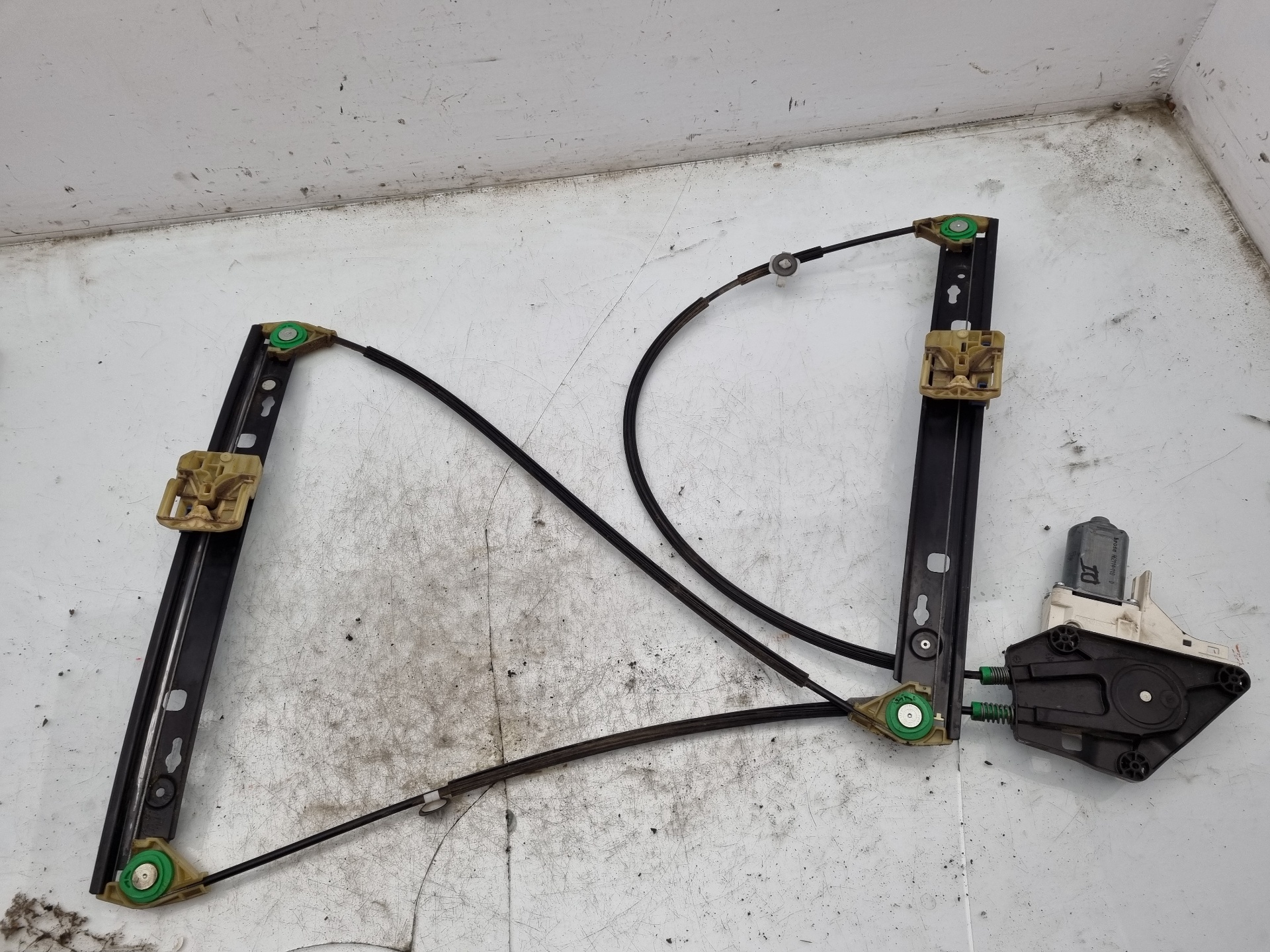 ELEVALUNAS DELANTERO IZQUIERDO AUDI A1 CAYC