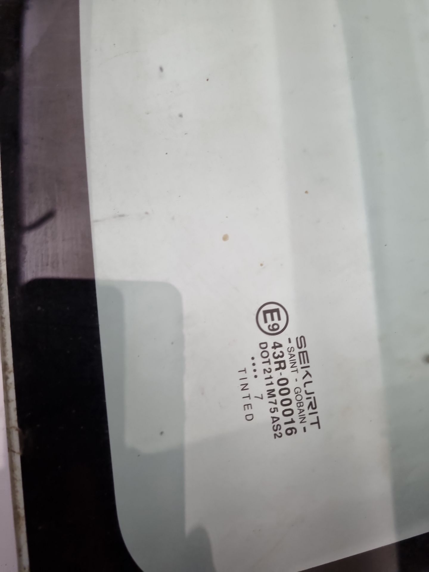 LUNA TRASERA DERECHA NISSAN TERRANO 