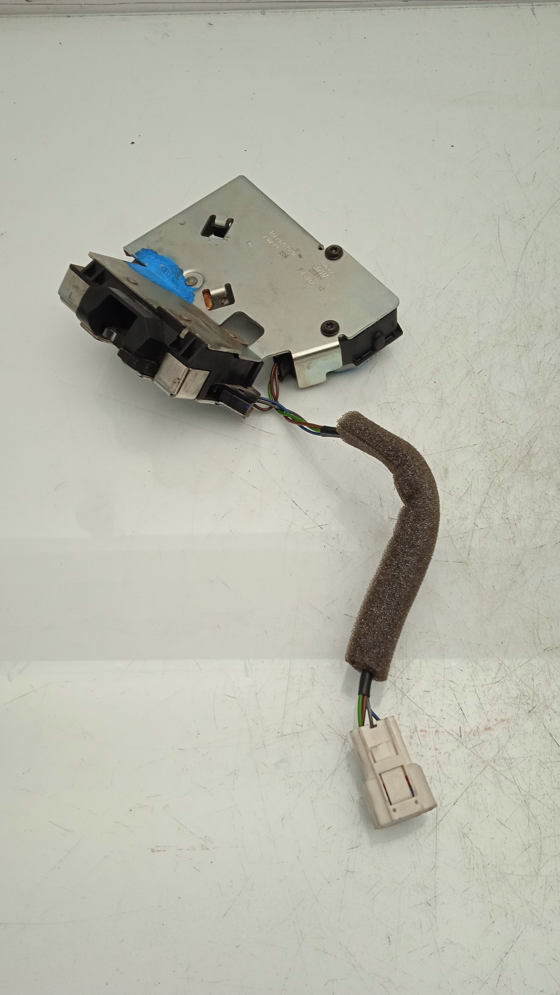 CERRADURA MALETERO / PORTON FORD MONDEO N7BA