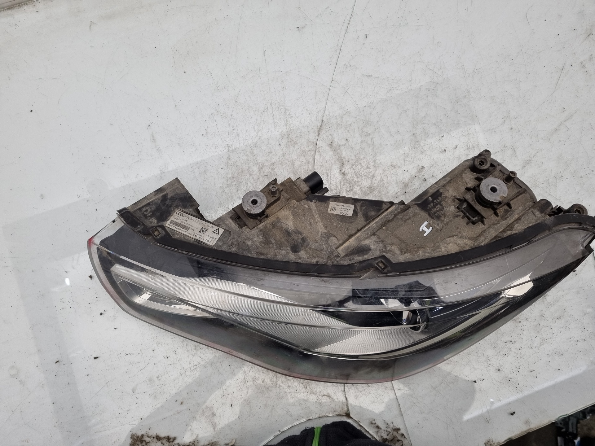 FARO IZQUIERDO AUDI A1 CAYC