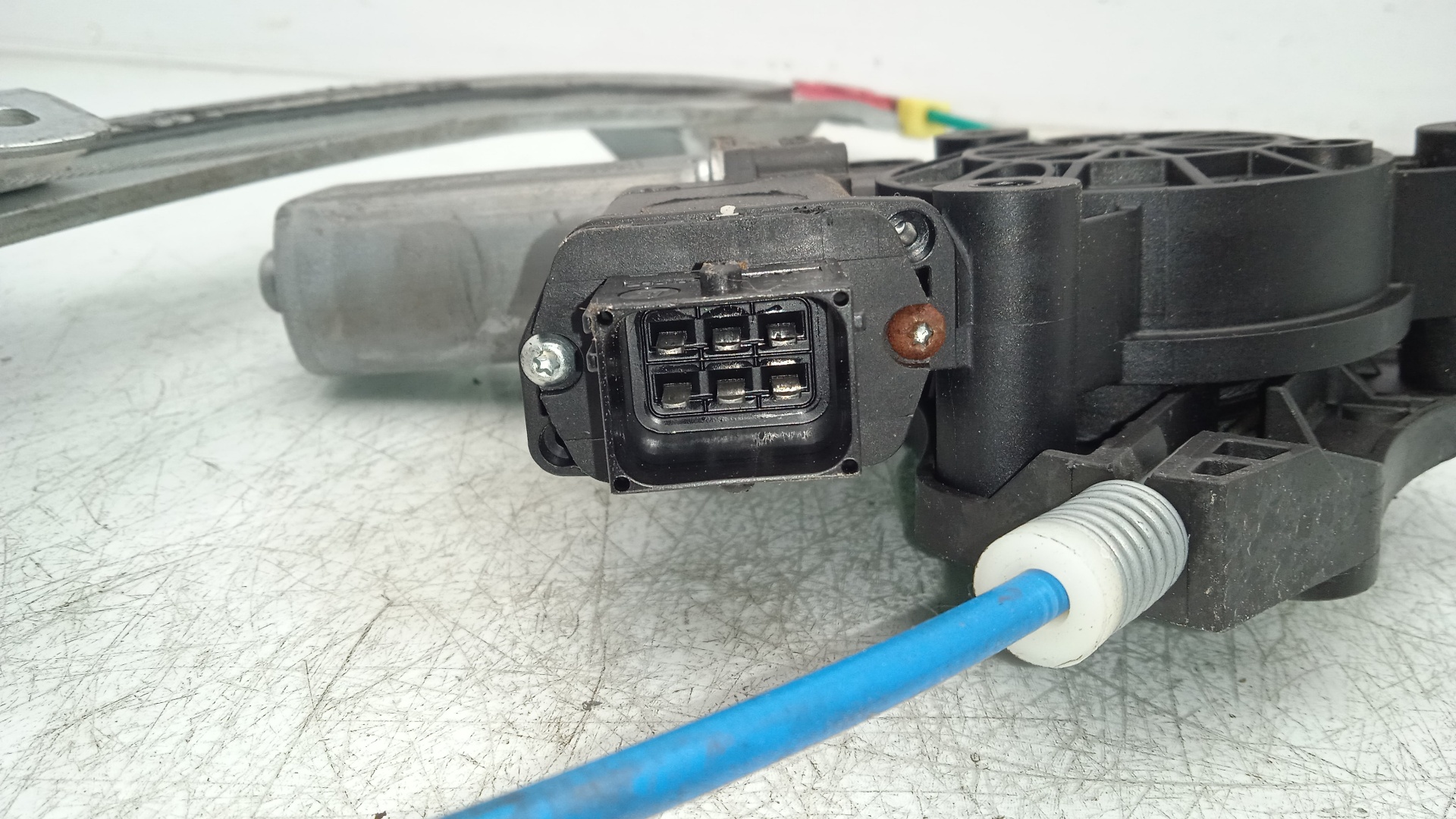 ELEVALUNAS DELANTERO DERECHO OPEL CORSA A13DTC