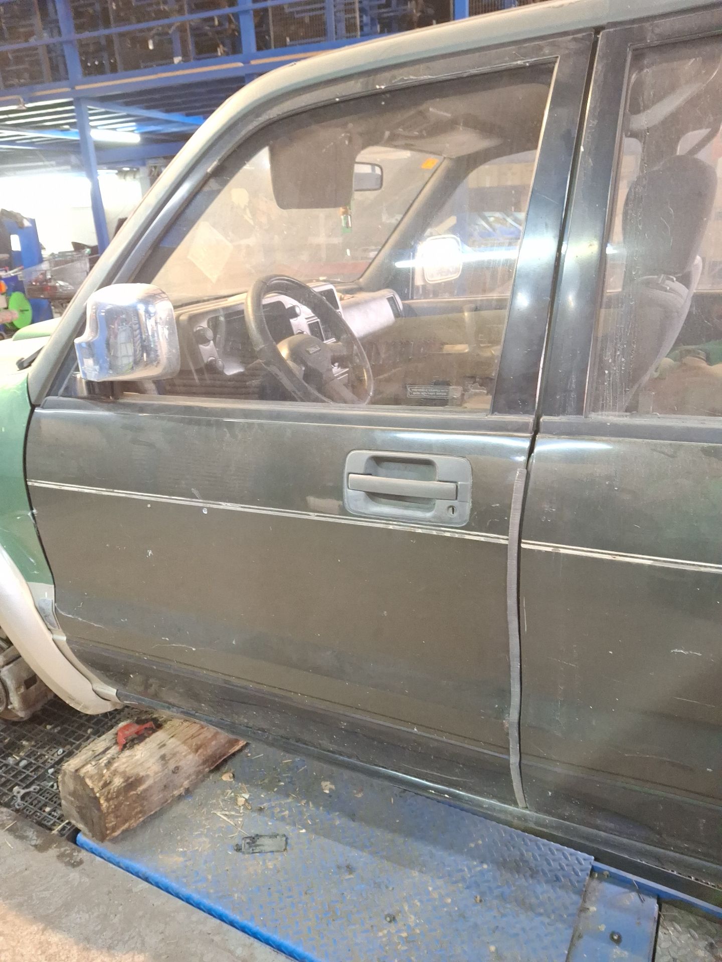 PUERTA DELANTERA IZQUIERDA OPEL MONTEREY 
