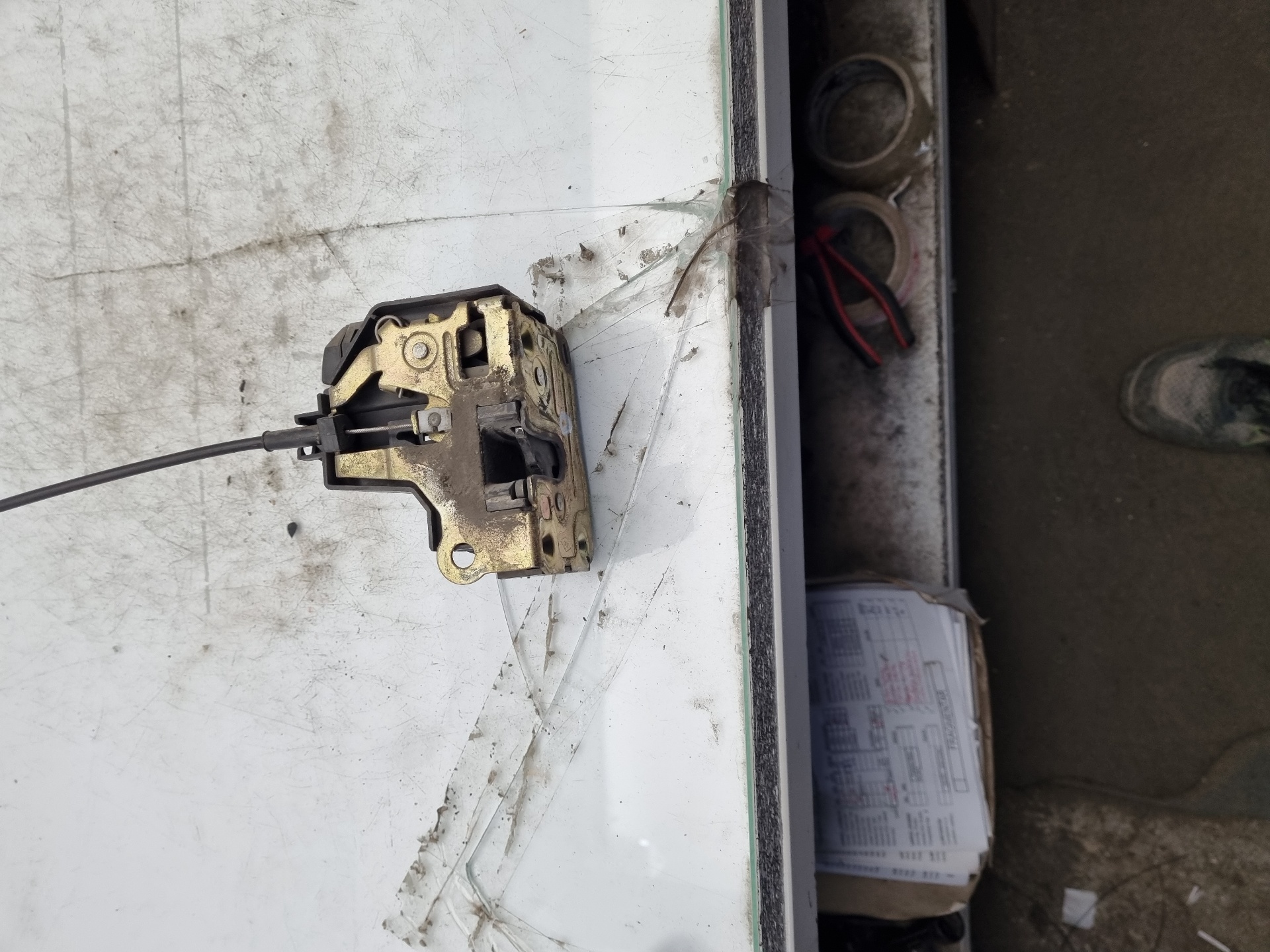 CERRADURA PUERTA DELANTERA DERECHA RENAULT MEGANE K4M A7