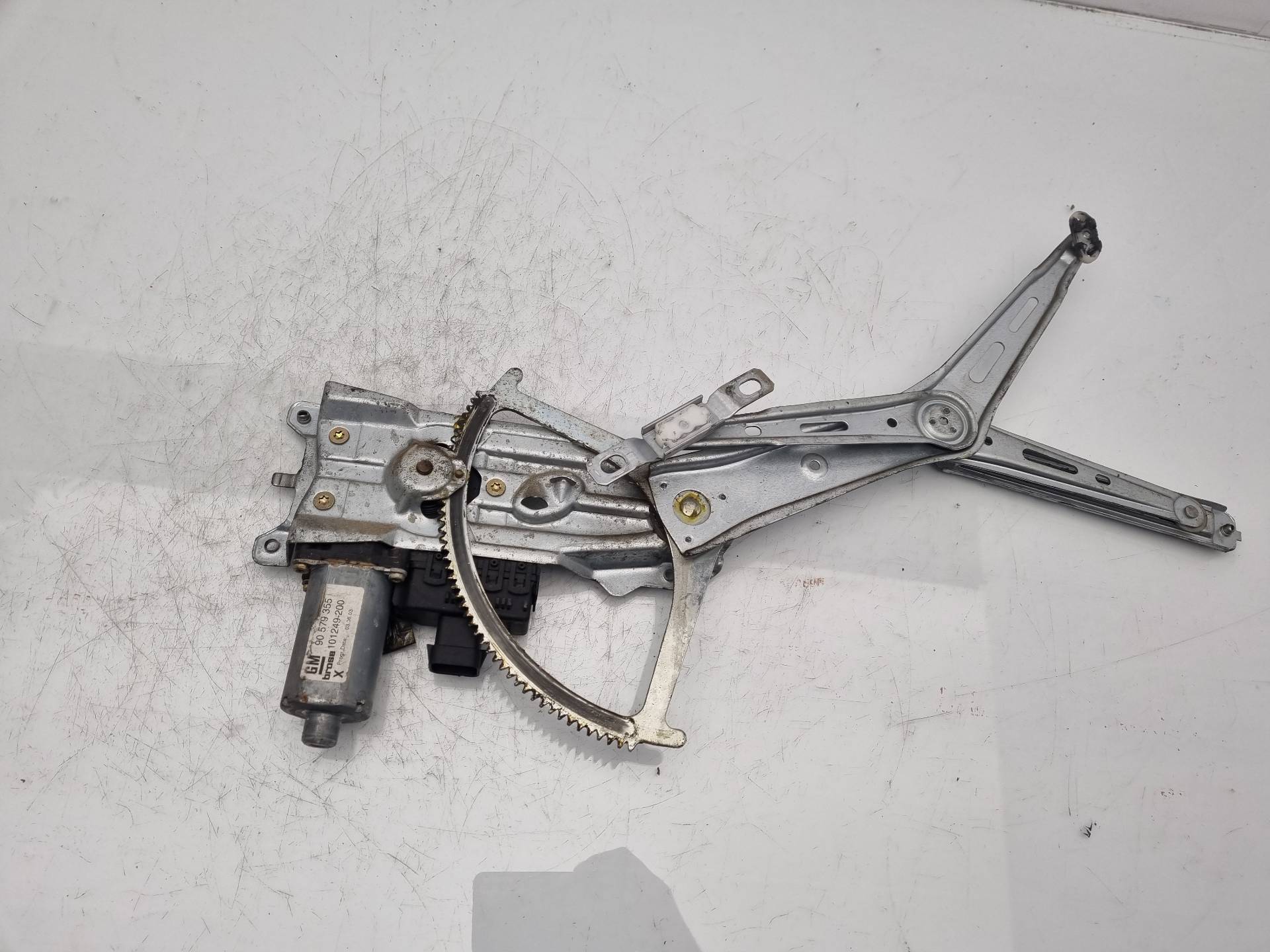 ELEVALUNAS DELANTERO IZQUIERDO OPEL ZAFIRA Y20DTH