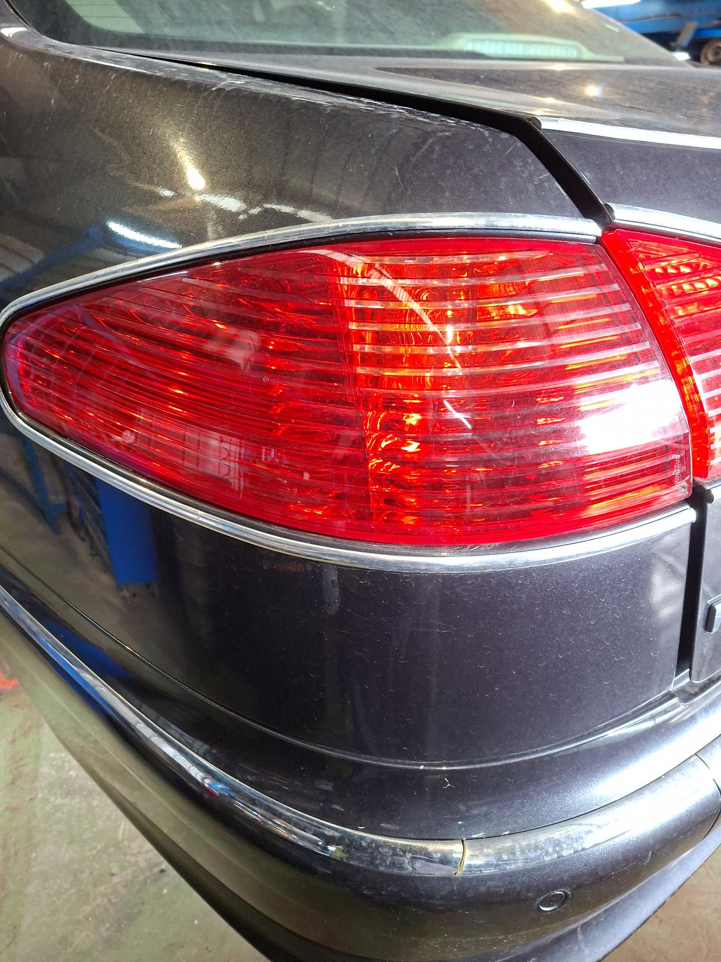 LLANTA PEUGEOT 607 