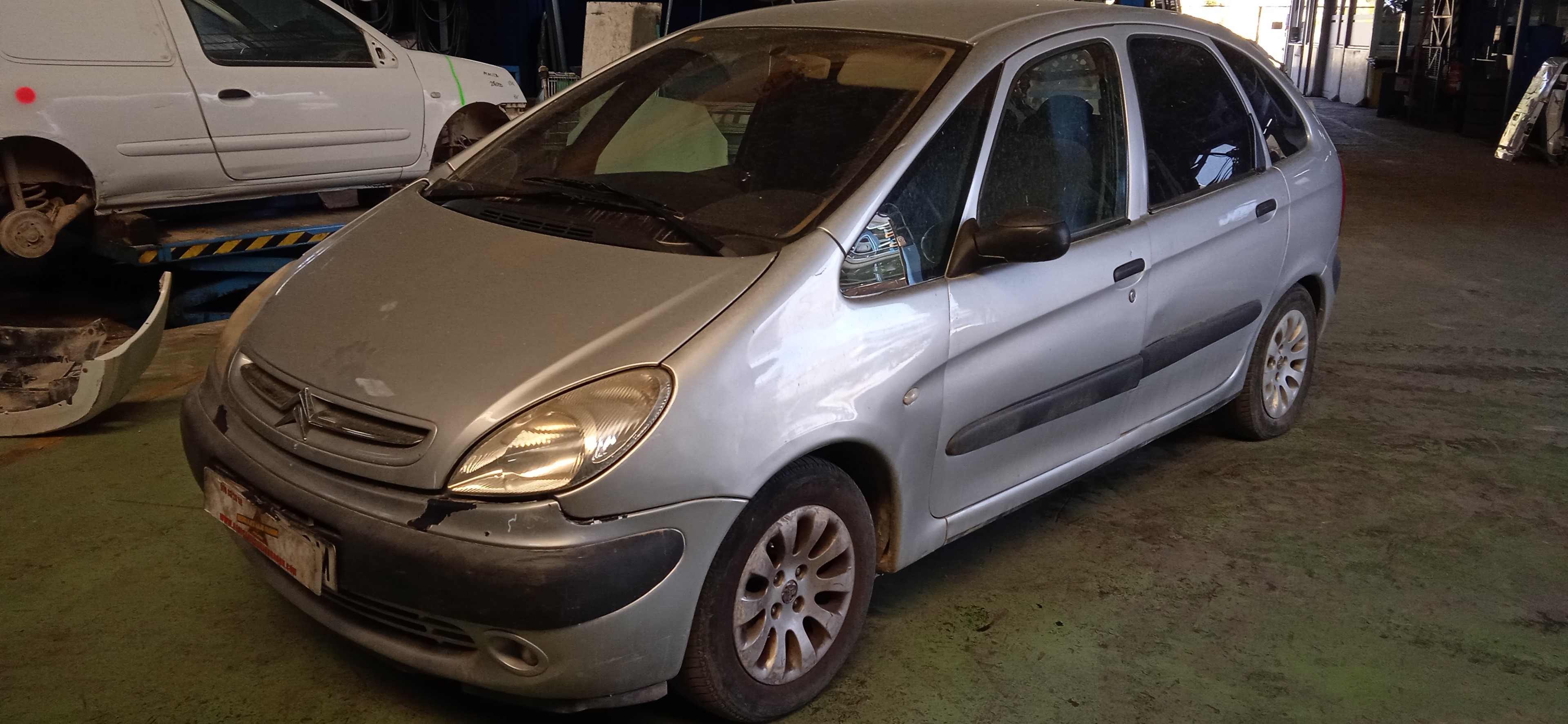 MANGUETA DELANTERA DERECHA CITROEN XSARA RHY