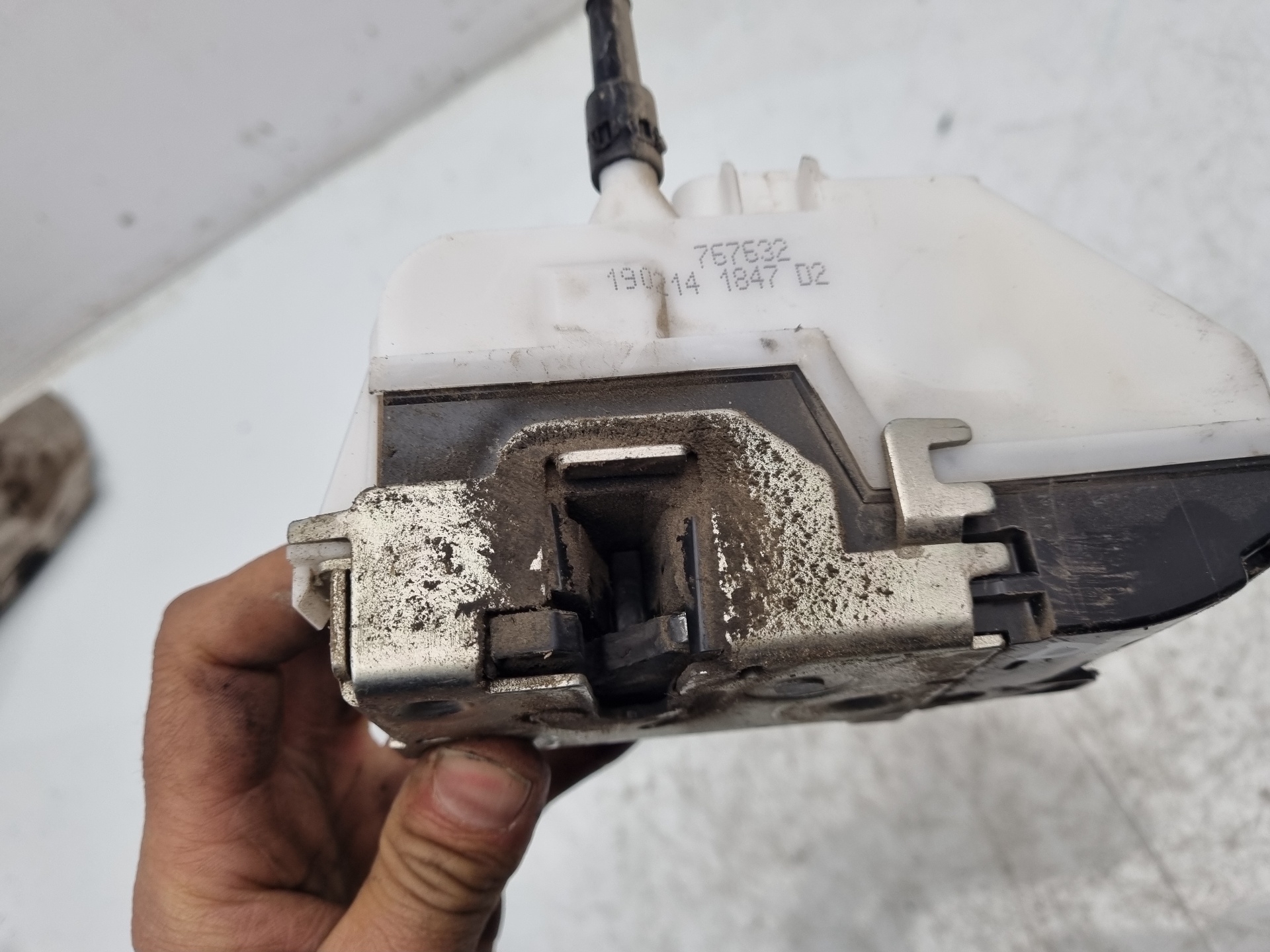 CERRADURA PUERTA DELANTERA DERECHA RENAULT TWINGO D4FE7