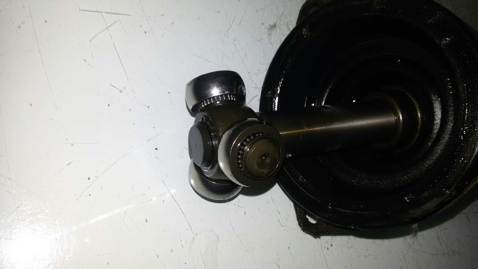 TRANSMISION DELANTERA IZQUIERDA RENAULT CLIO F8Q