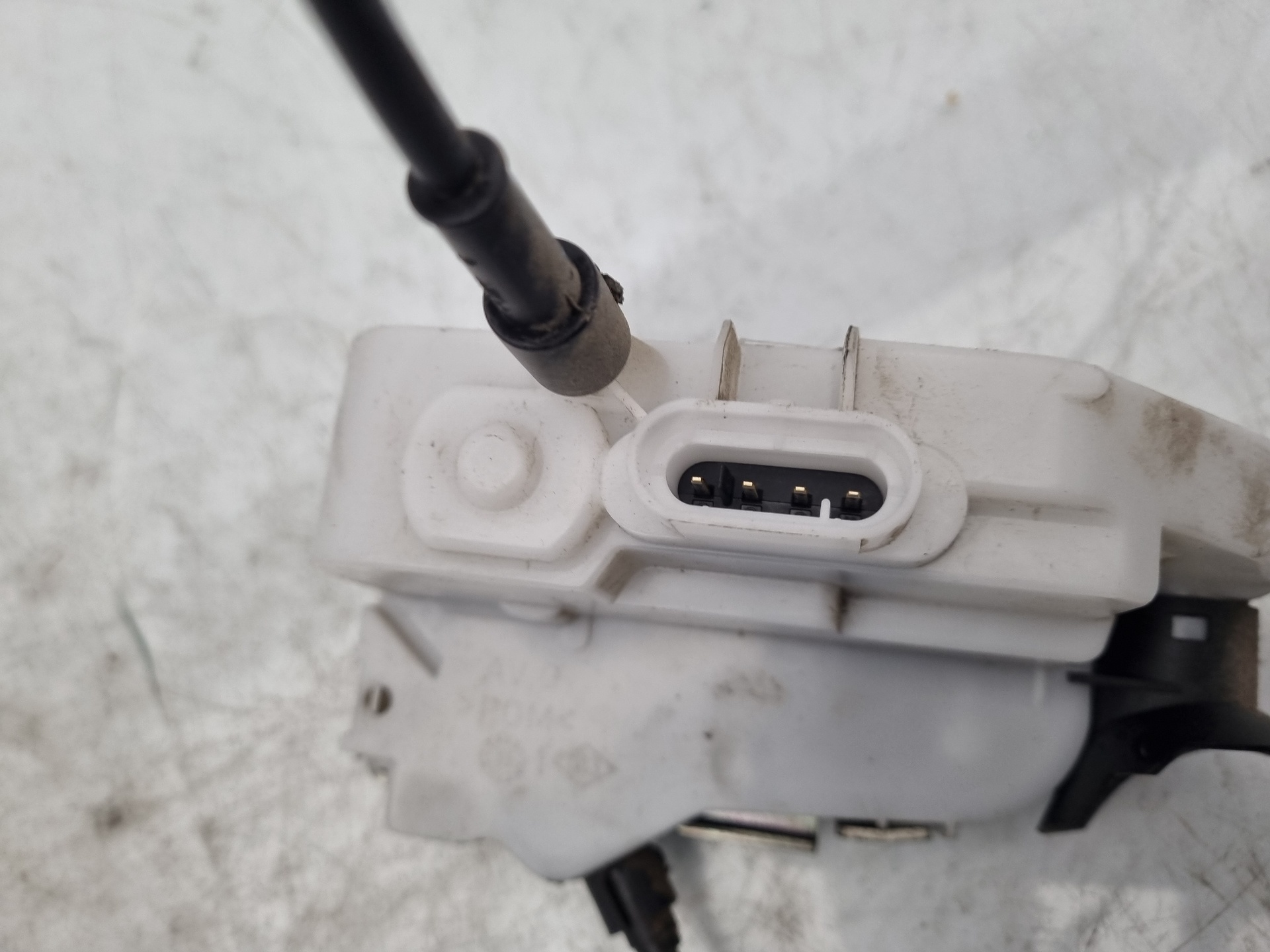 CERRADURA PUERTA DELANTERA IZQUIERDA RENAULT TWING D4FE7