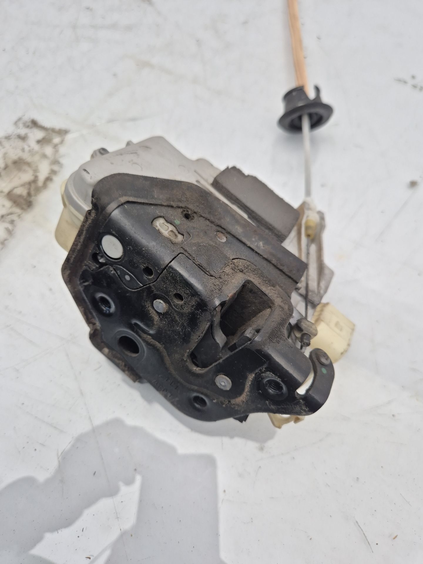 CERRADURA PUERTA DELANTERA IZQUIERDA AUDI A3 