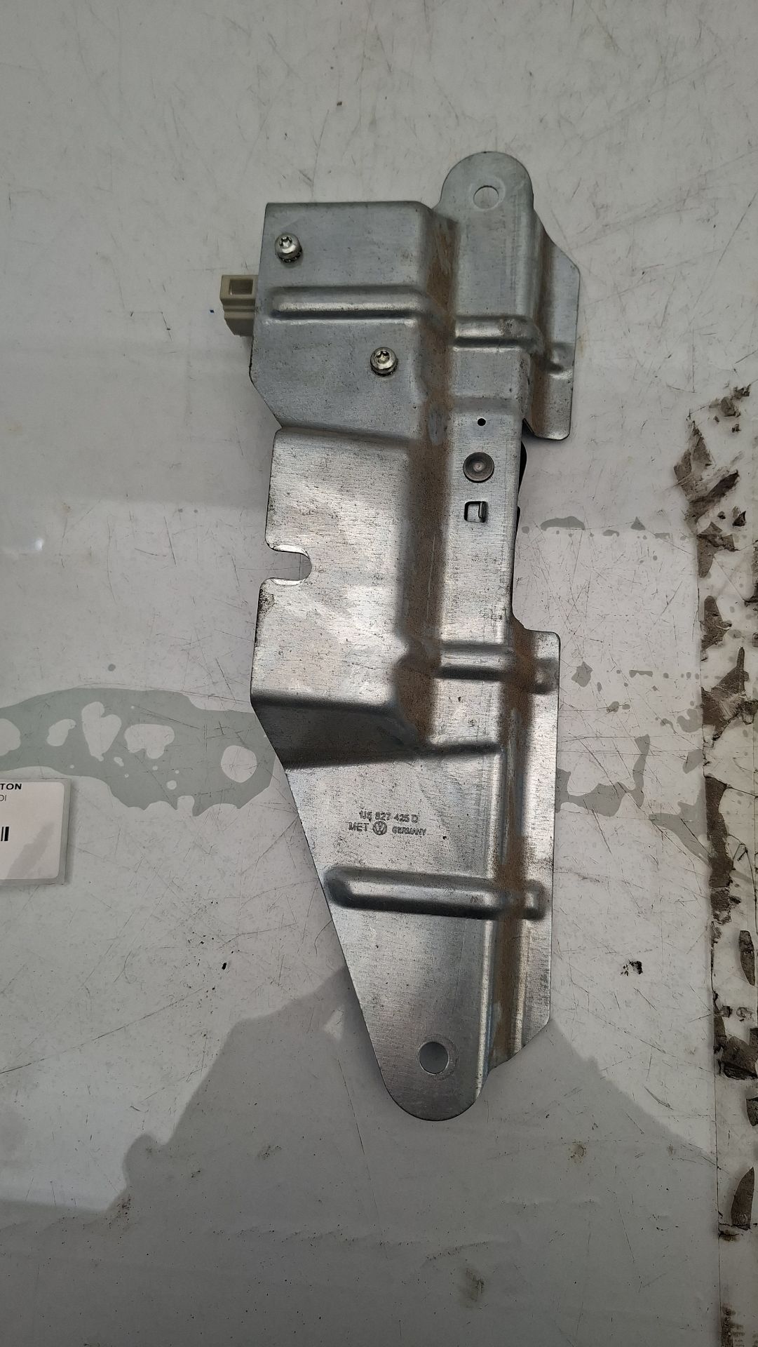 ACTUADOR CERRADURA PORTON VOLKSWAGEN BORA 
