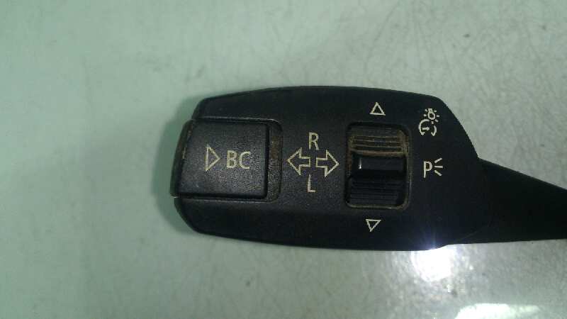 MANDO MULTIFUNCION BMW 1 N47D20A