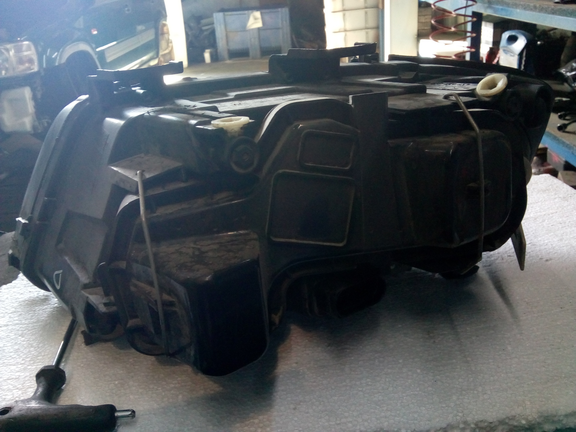 FARO DERECHO AUDI A6 AFB