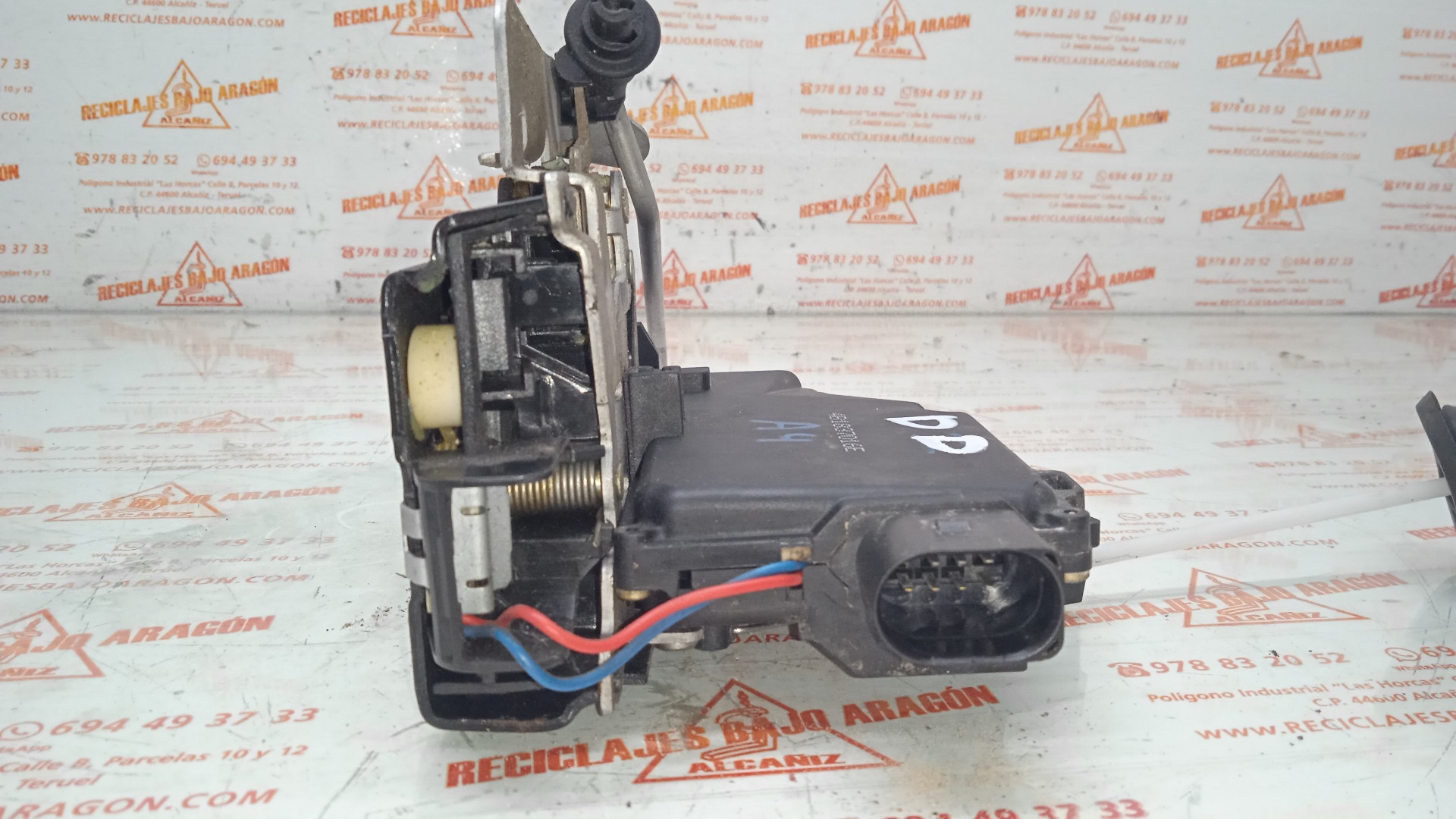 CERRADURA PUERTA DELANTERA DERECHA AUDI A4 