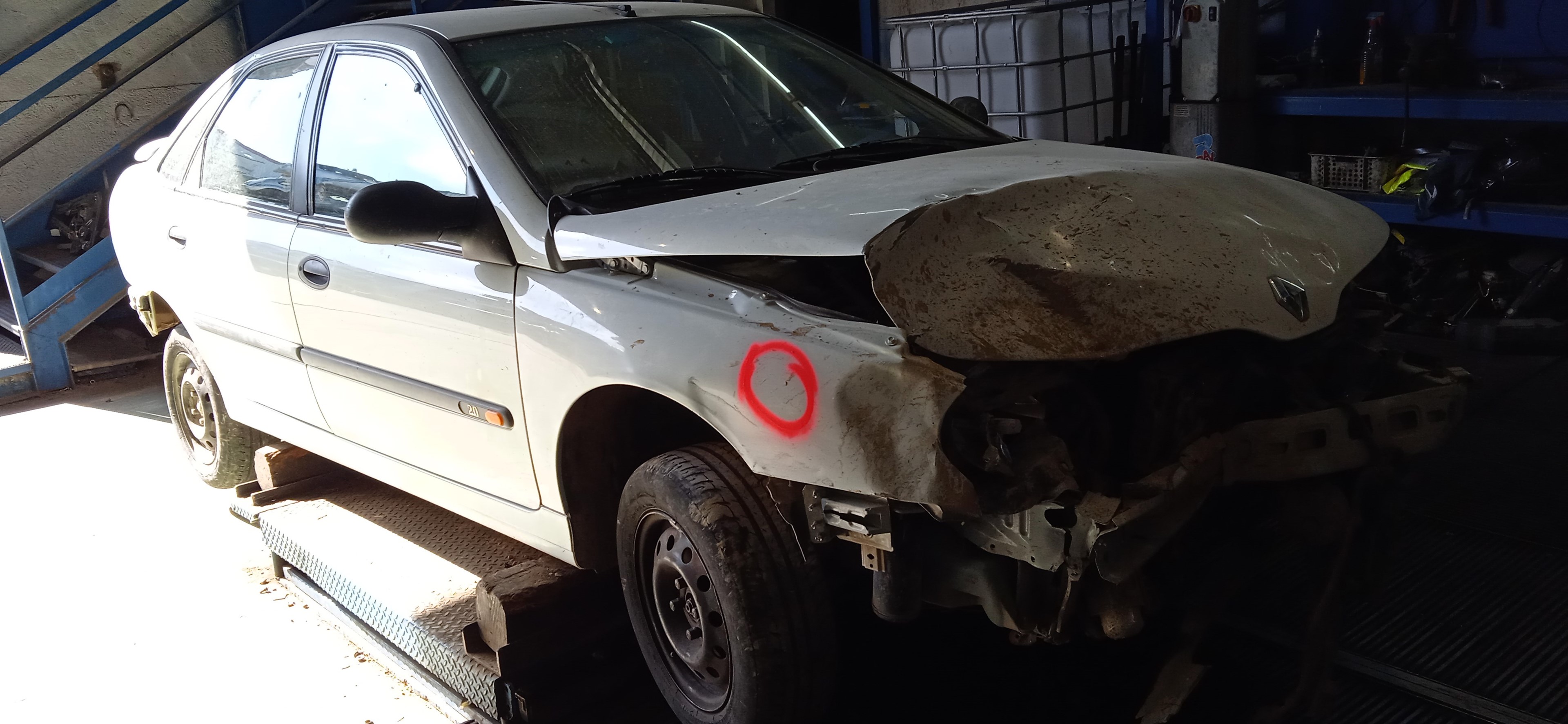 RETROVISOR IZQUIERDO RENAULT LAGUNA F3R