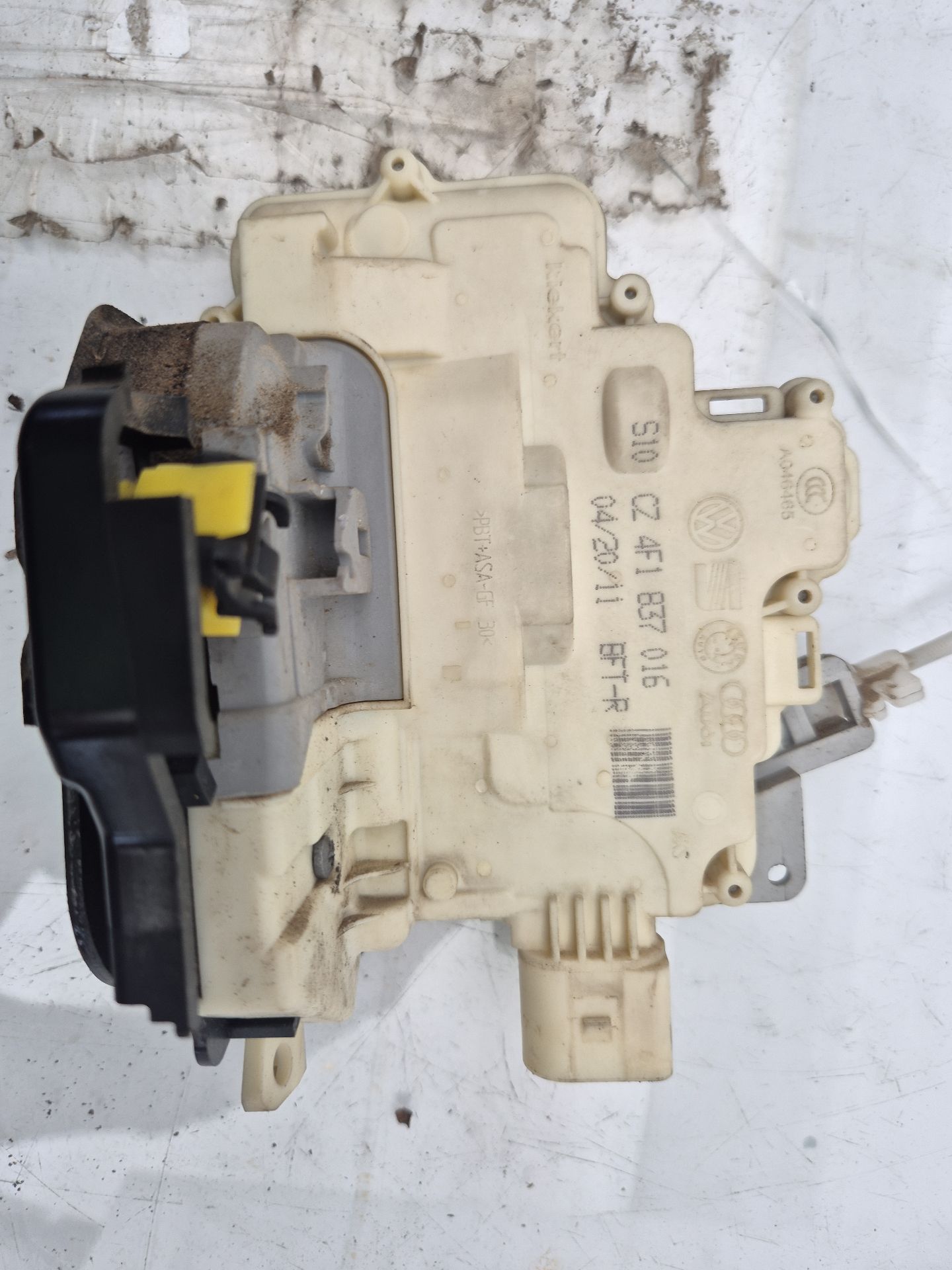 CERRADURA PUERTA DELANTERA DERECHA AUDI A3 