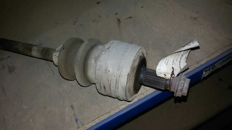 TRANSMISION DELANTERA IZQUIERDA MERCEDES-BENZ CLAS OM 601.911