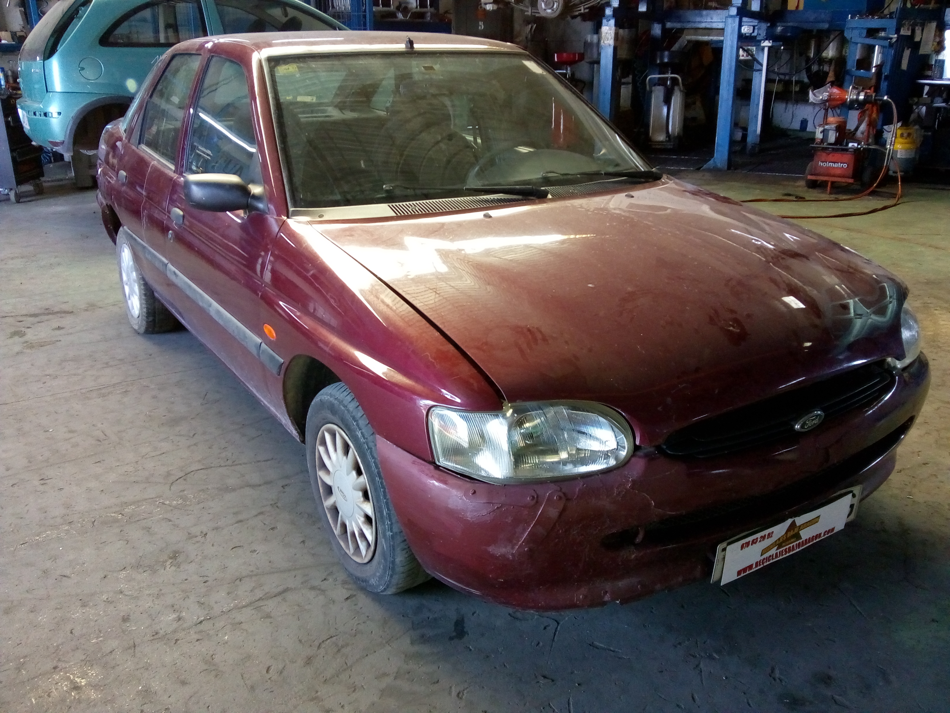 PILOTO TRASERO IZQUIERDO FORD ESCORT L1E