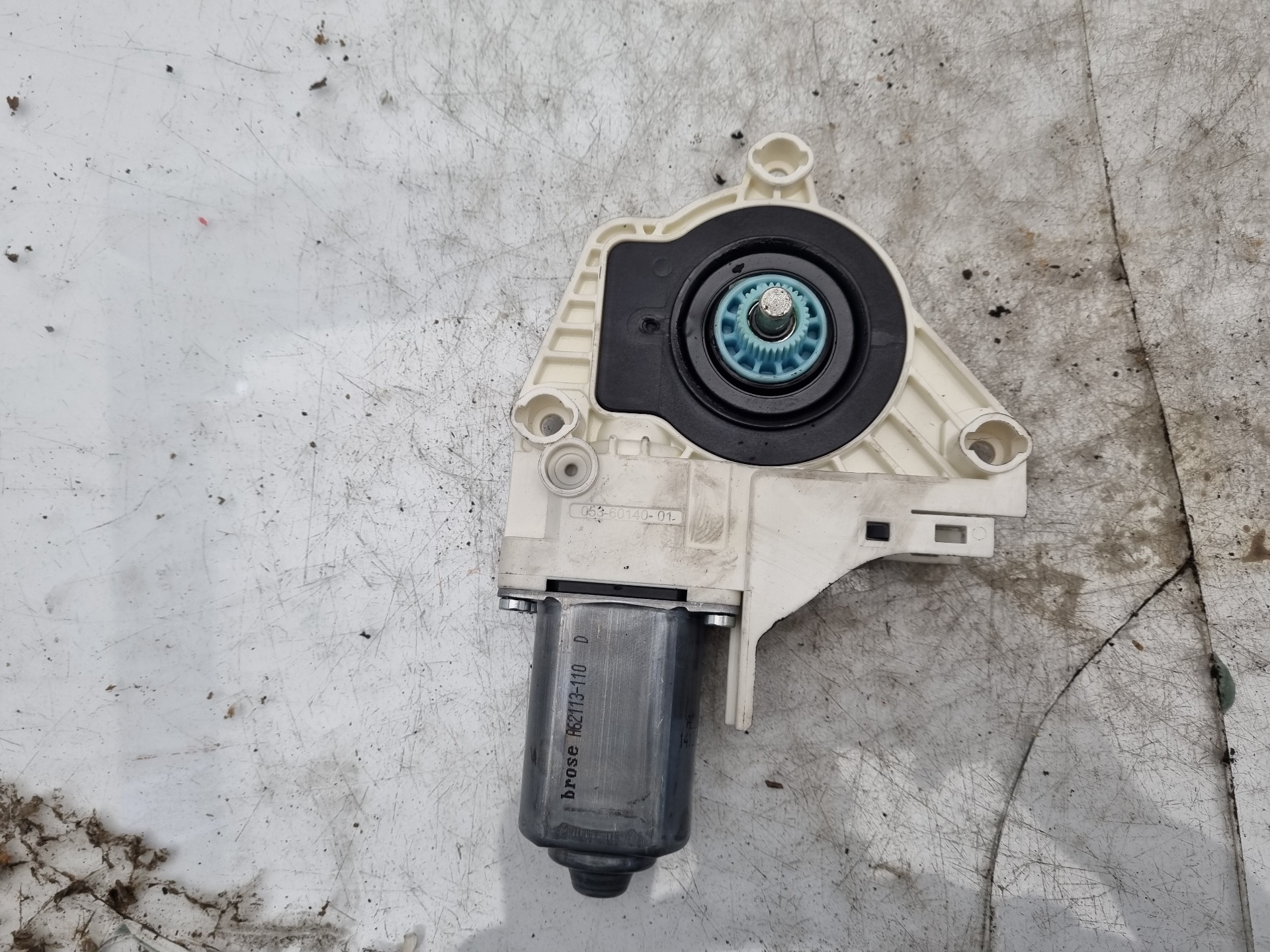 ELEVALUNAS DELANTERO DERECHO AUDI A1 CAYC