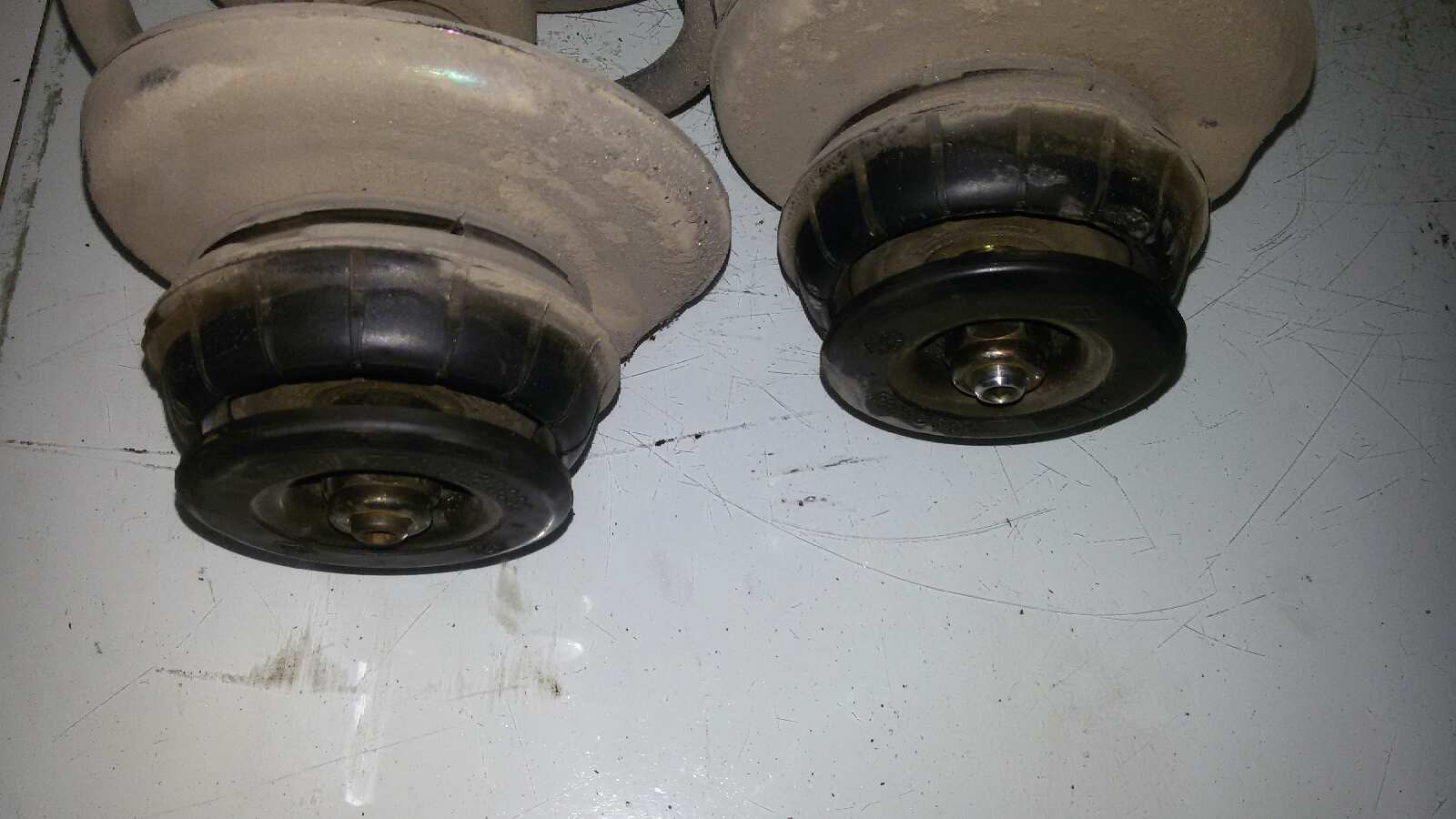 JUEGO AMORTIGUADORES DELANTERO RENAULT CLIO F8Q