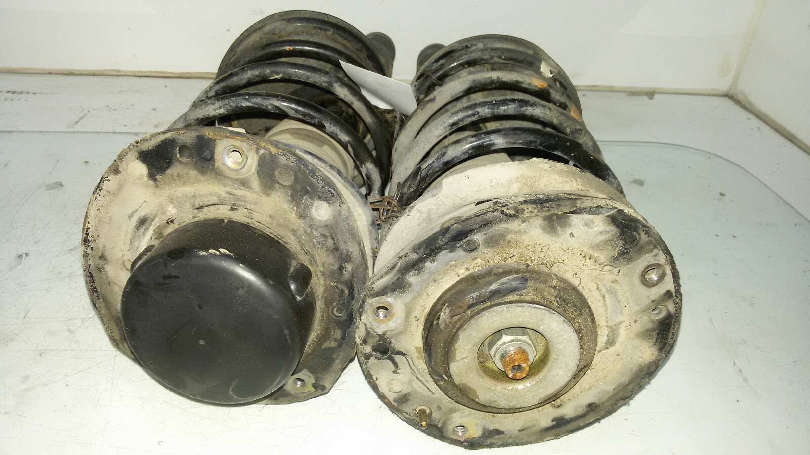 JUEGO AMORTIGUADORES DELANTERO PEUGEOT 206 WJY