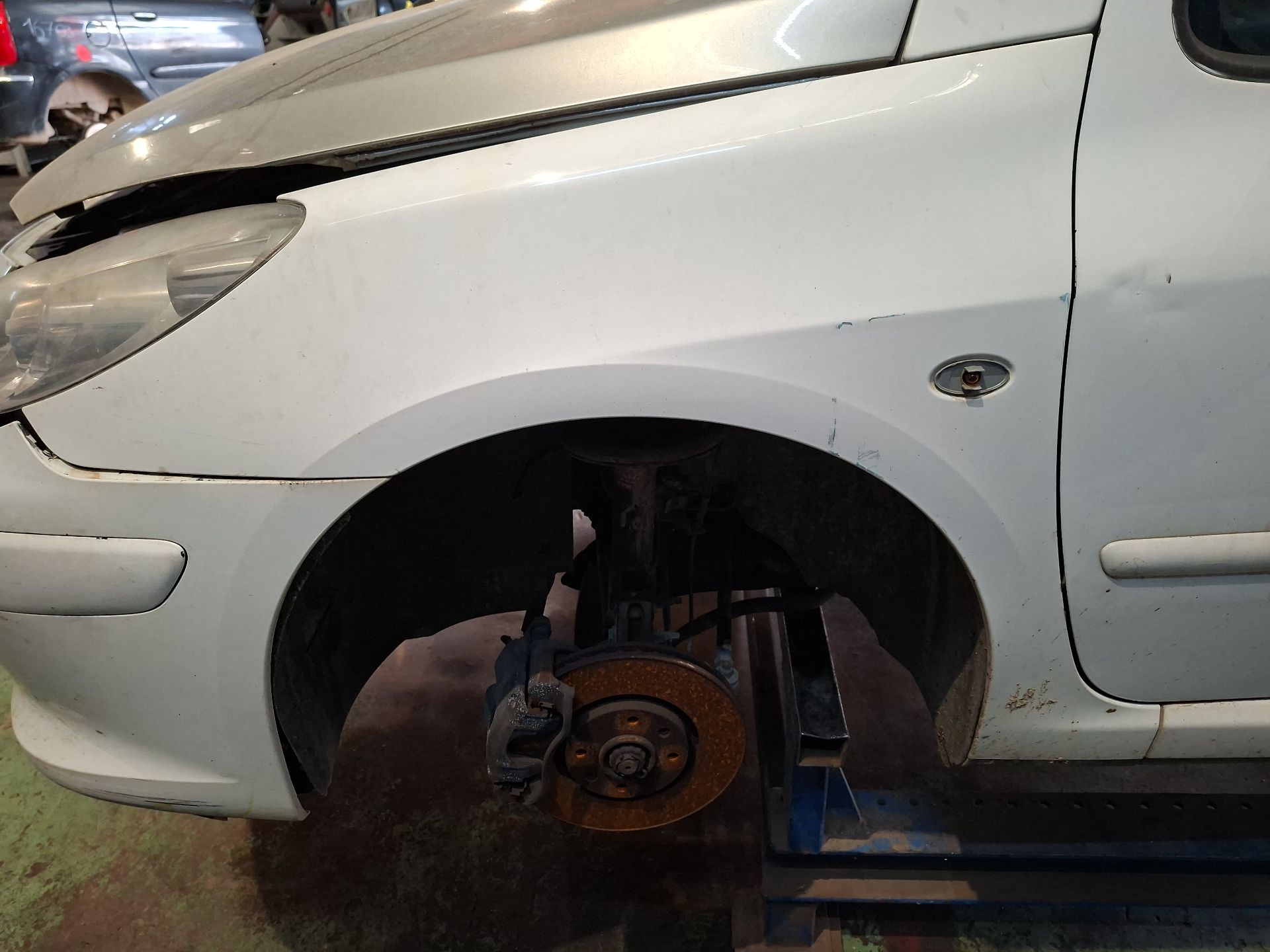 FARO DERECHO PEUGEOT 307 