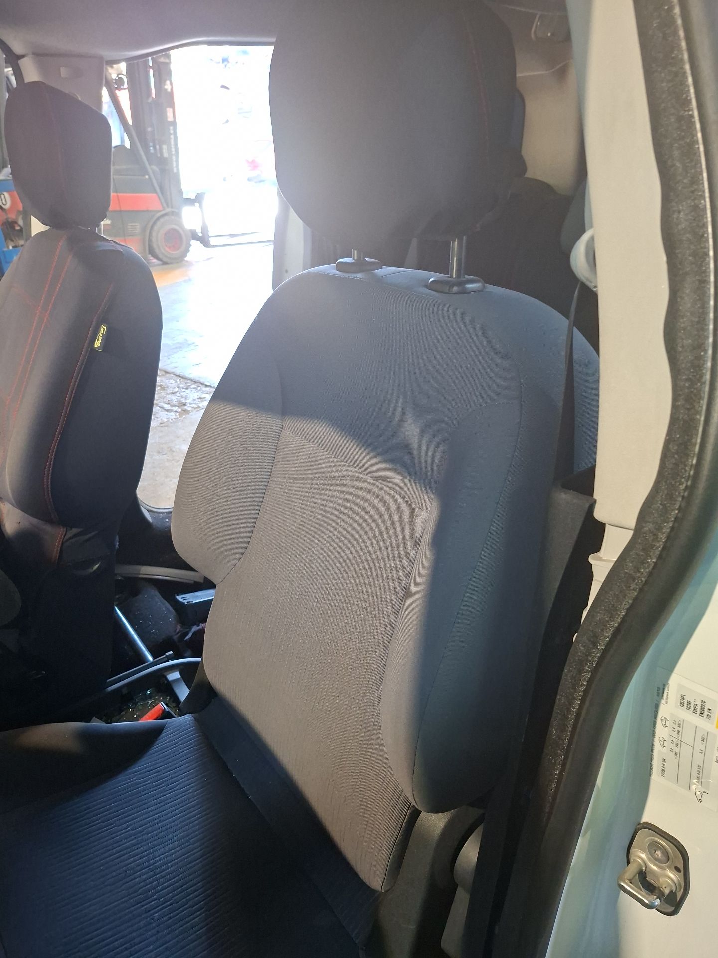 ASIENTO DELANTERO IZQUIERDO PEUGEOT PARTNER 