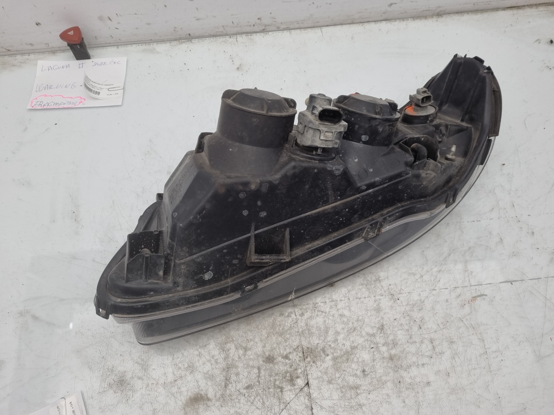 FARO DERECHO NISSAN ALMERA QG15