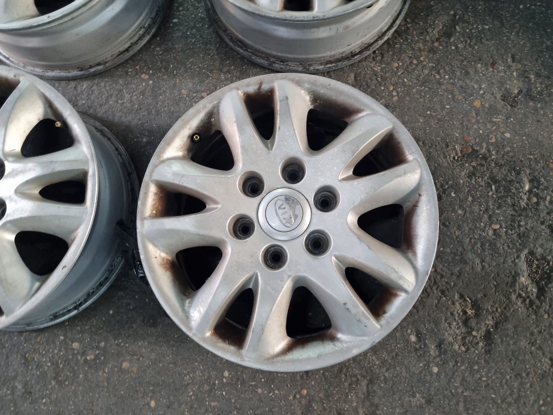 JUEGO LLANTAS KIA CARNIVAL J3
