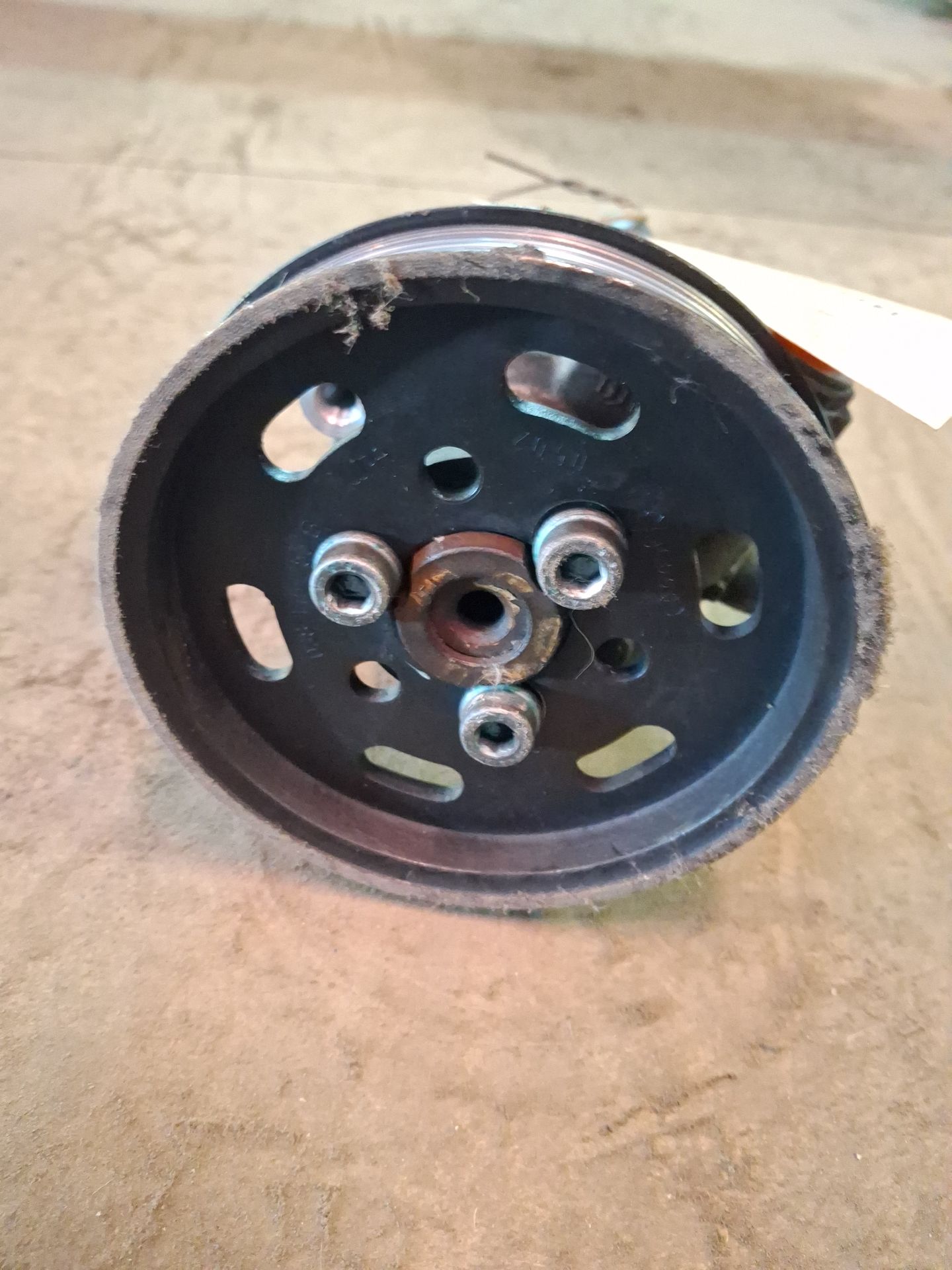 BOMBA DIRECCION VOLKSWAGEN GOLF 