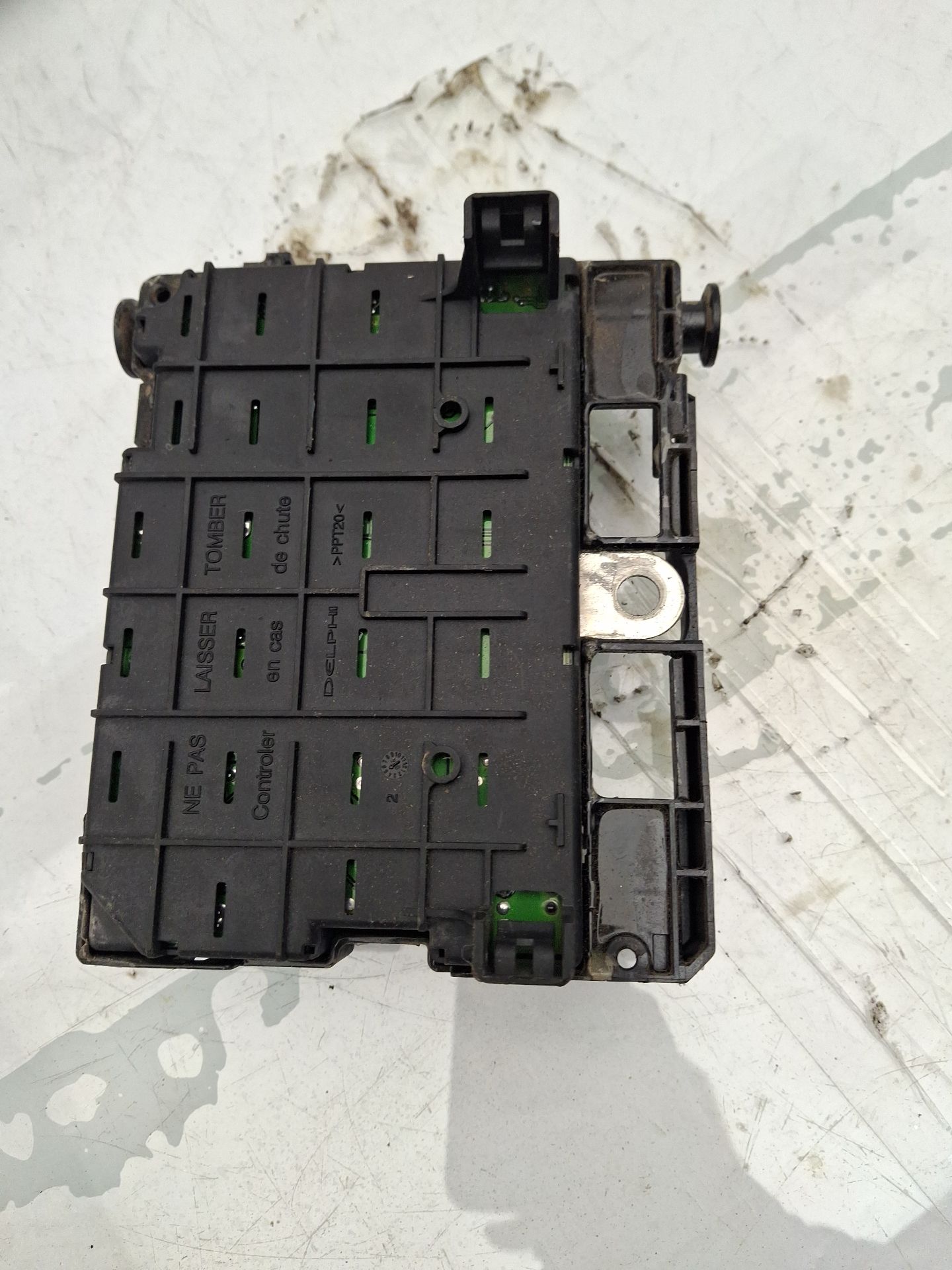 CAJA RELES / FUSIBLES PEUGEOT 206 
