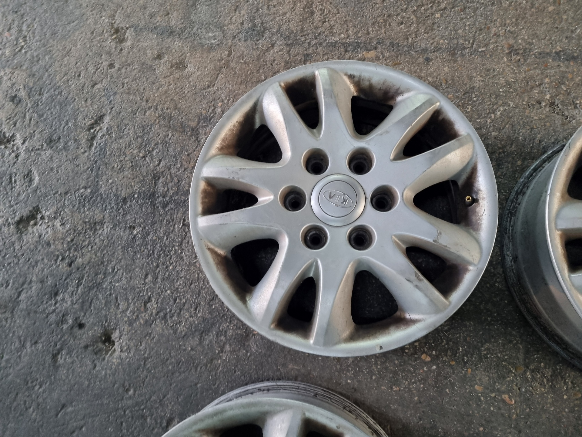 JUEGO LLANTAS KIA CARNIVAL J3