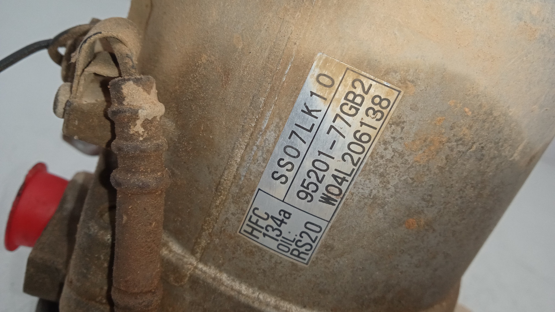 COMPRESOR AIRE ACONDICIONADO SUZUKI JIMNY M13A