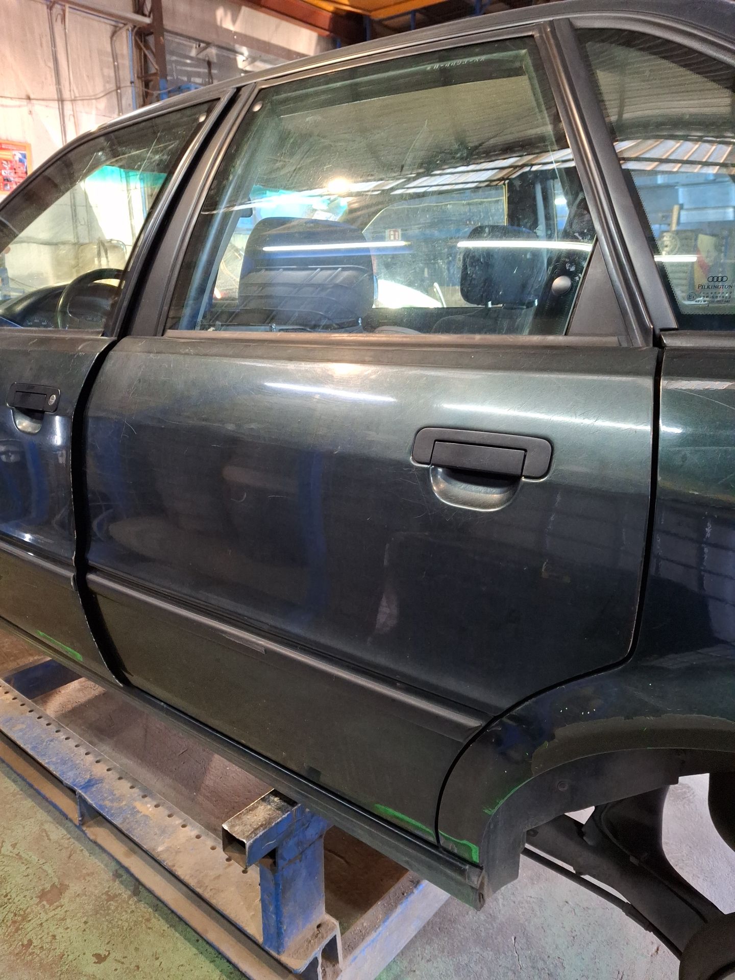 PUERTA TRASERA IZQUIERDA AUDI 80 