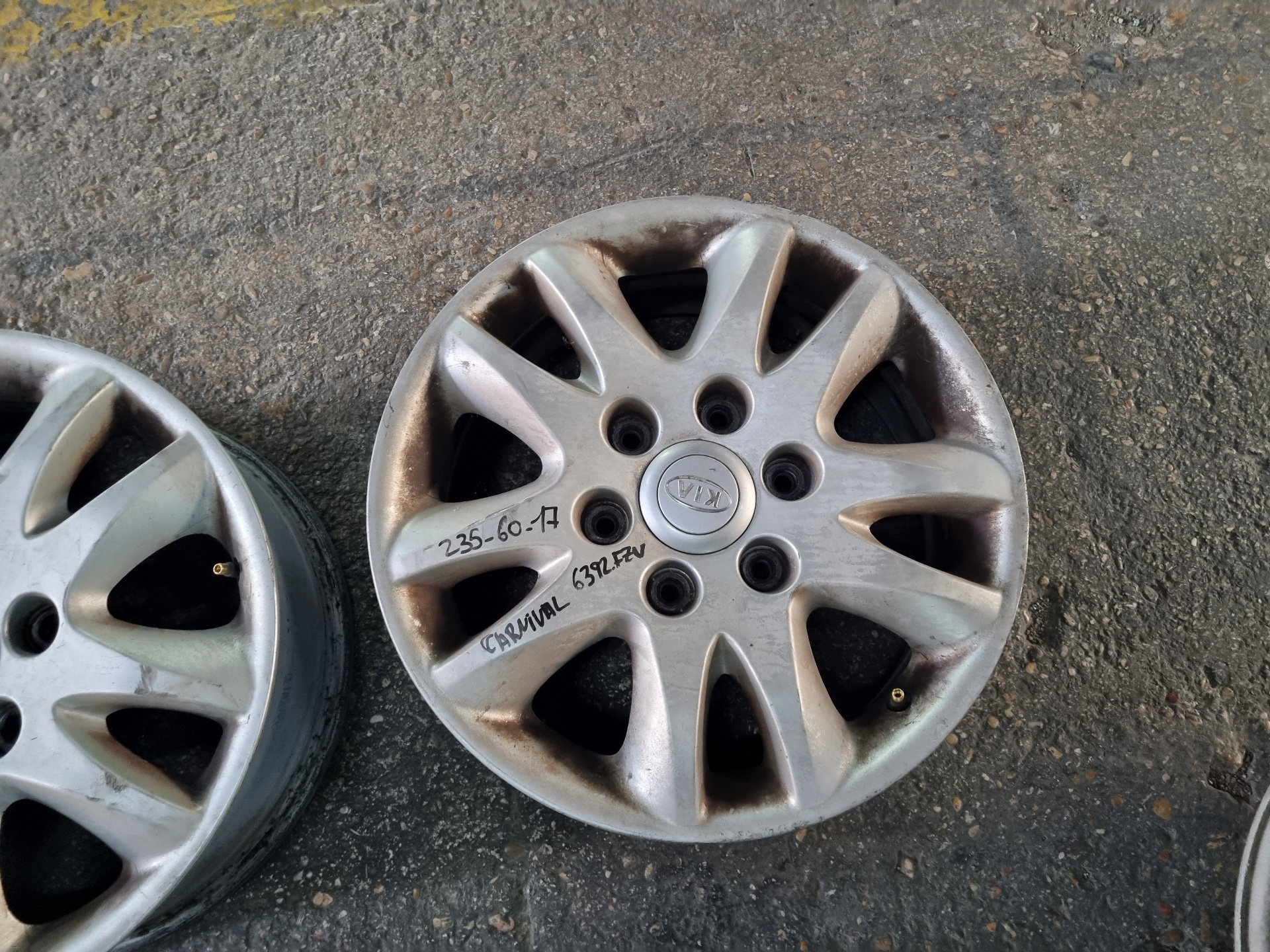 JUEGO LLANTAS KIA CARNIVAL J3