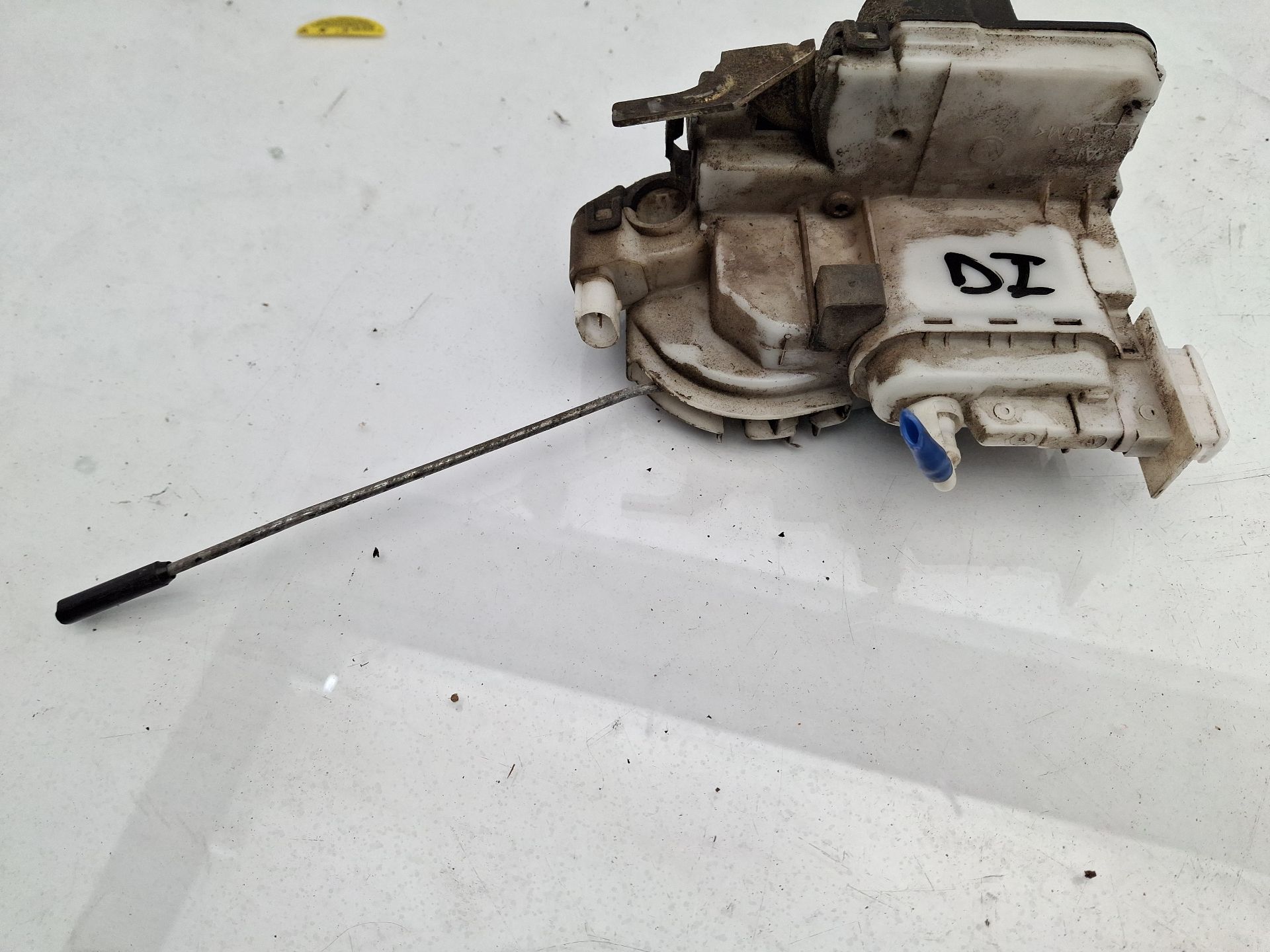 CERRADURA PUERTA DELANTERA IZQUIERDA VOLKSWAGEN PO 