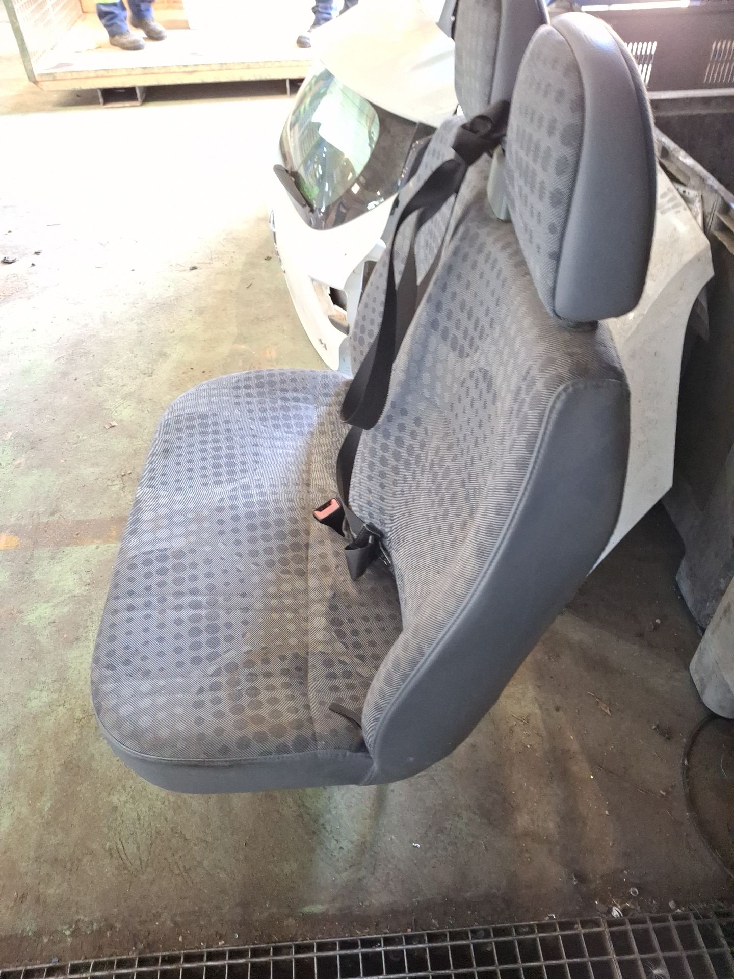 ASIENTO DELANTERO DERECHO FORD TRANSIT 