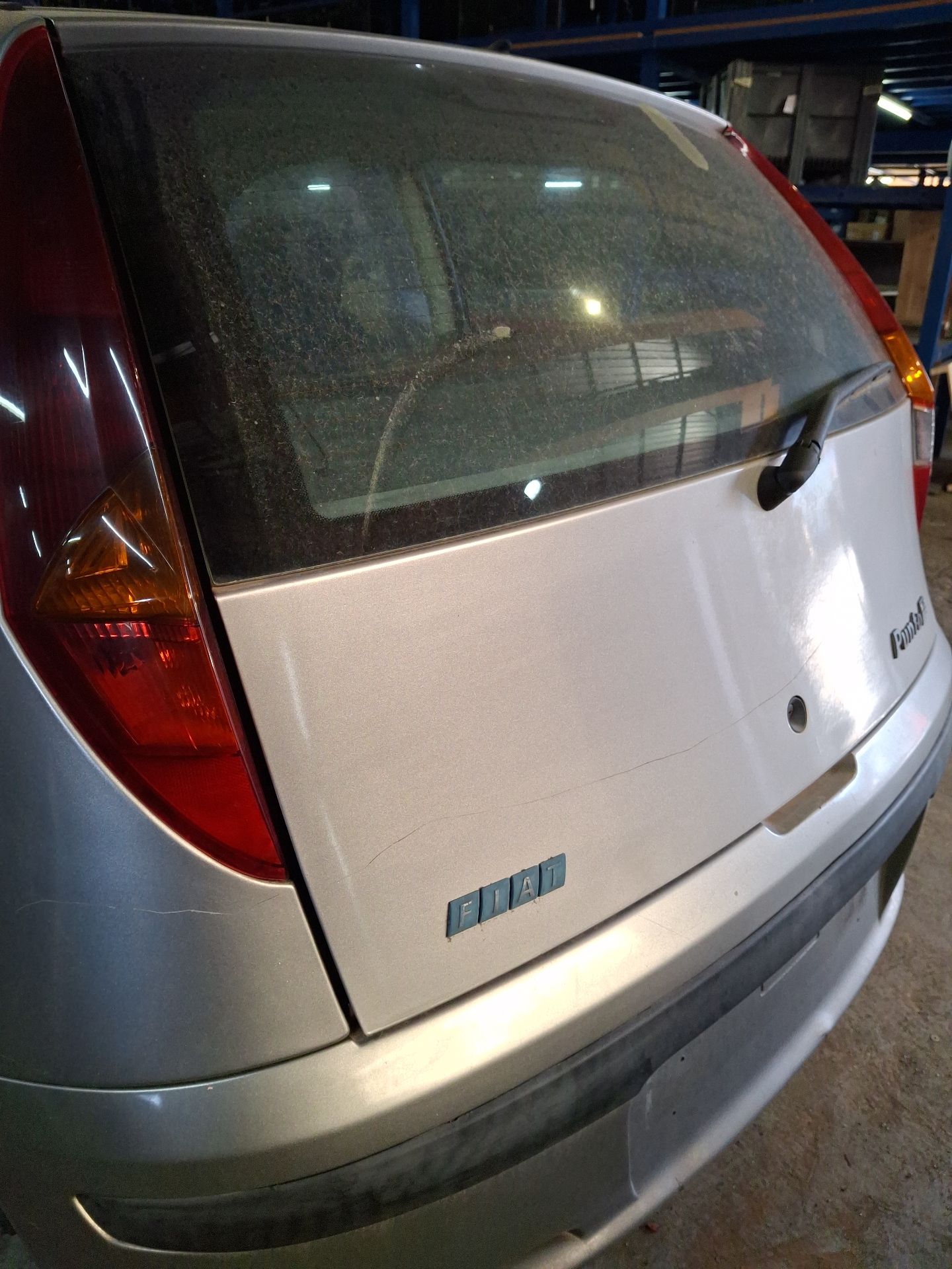 PORTON TRASERO FIAT PUNTO 