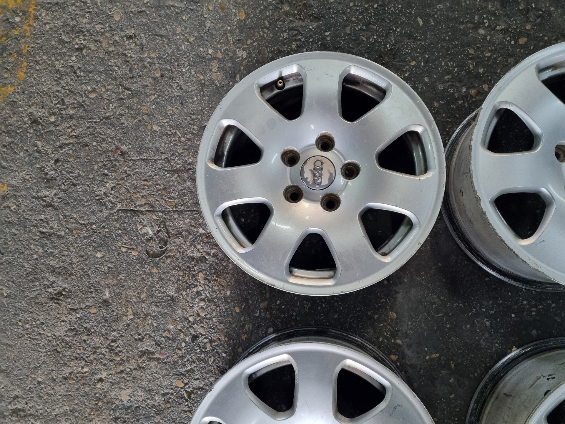 JUEGO LLANTAS VOLKSWAGEN TRANSPORTER ABL
