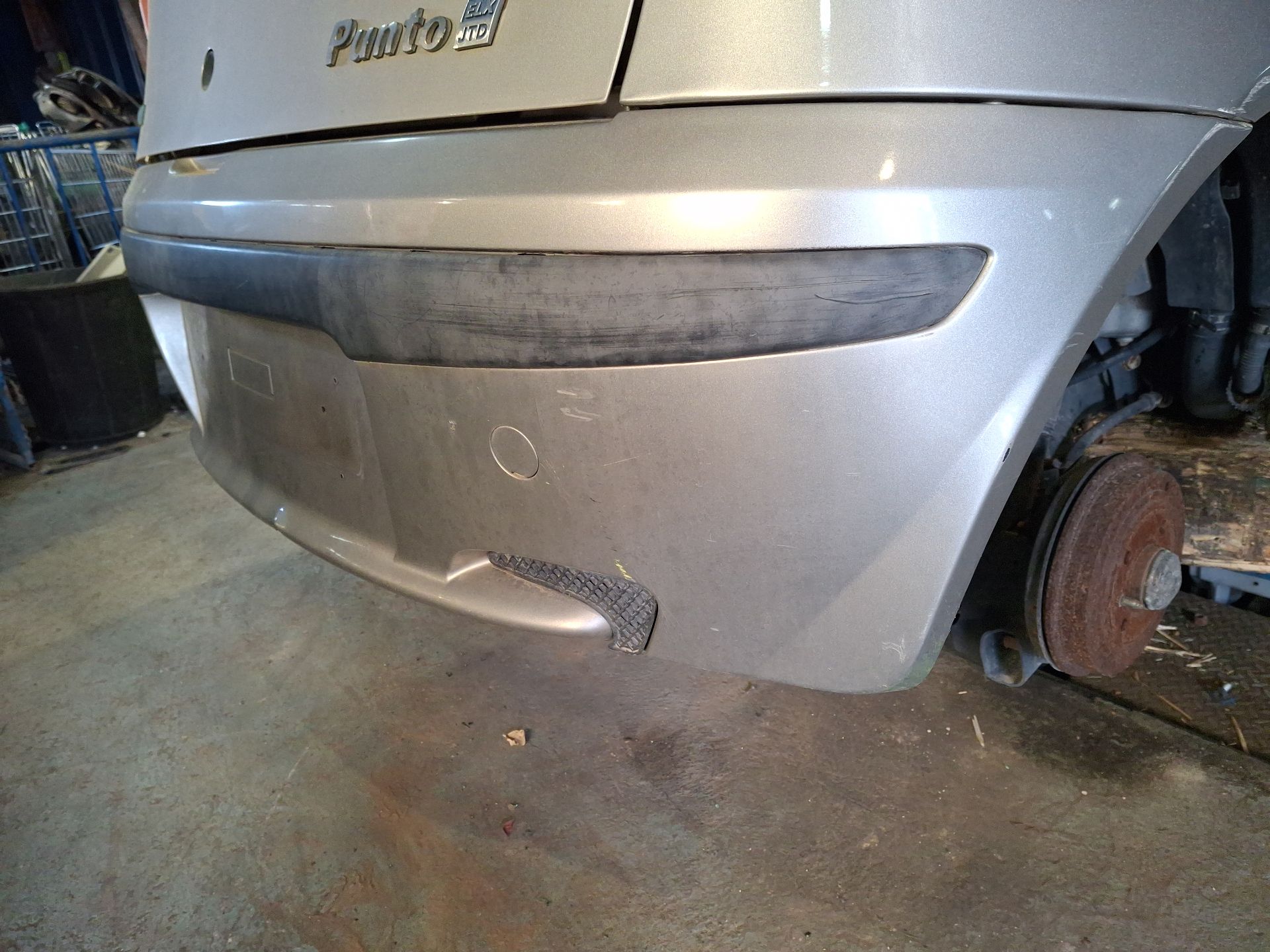 PARAGOLPES TRASERO FIAT PUNTO 