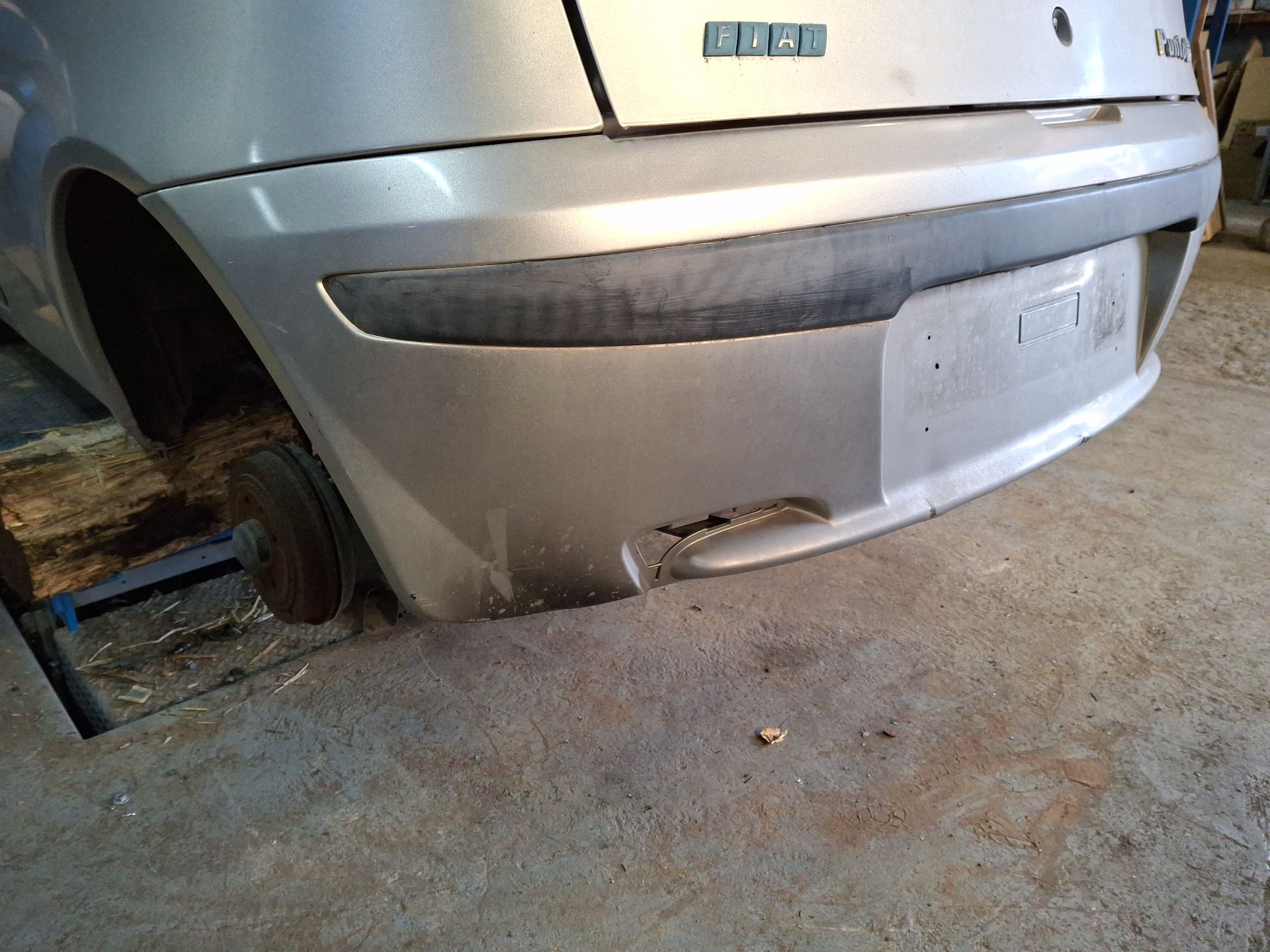 PARAGOLPES TRASERO FIAT PUNTO 