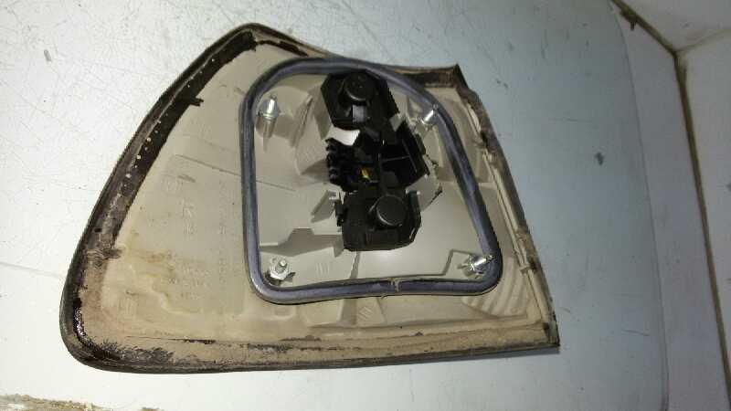 PILOTO TRASERO DERECHO OPEL OMEGA X30XE