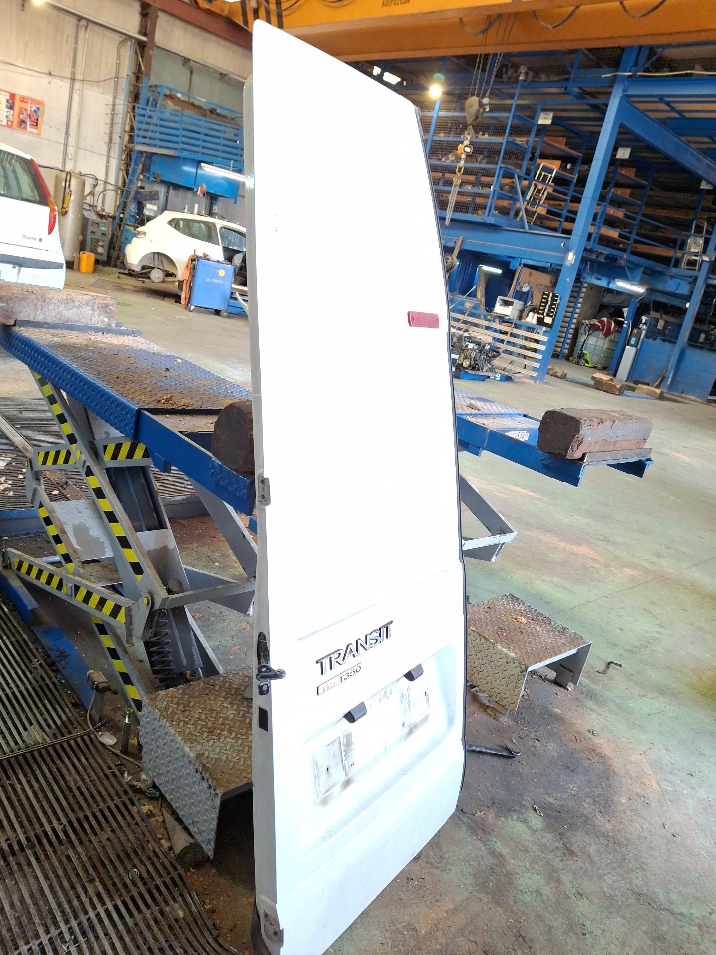 PORTON TRASERO FORD TRANSIT 