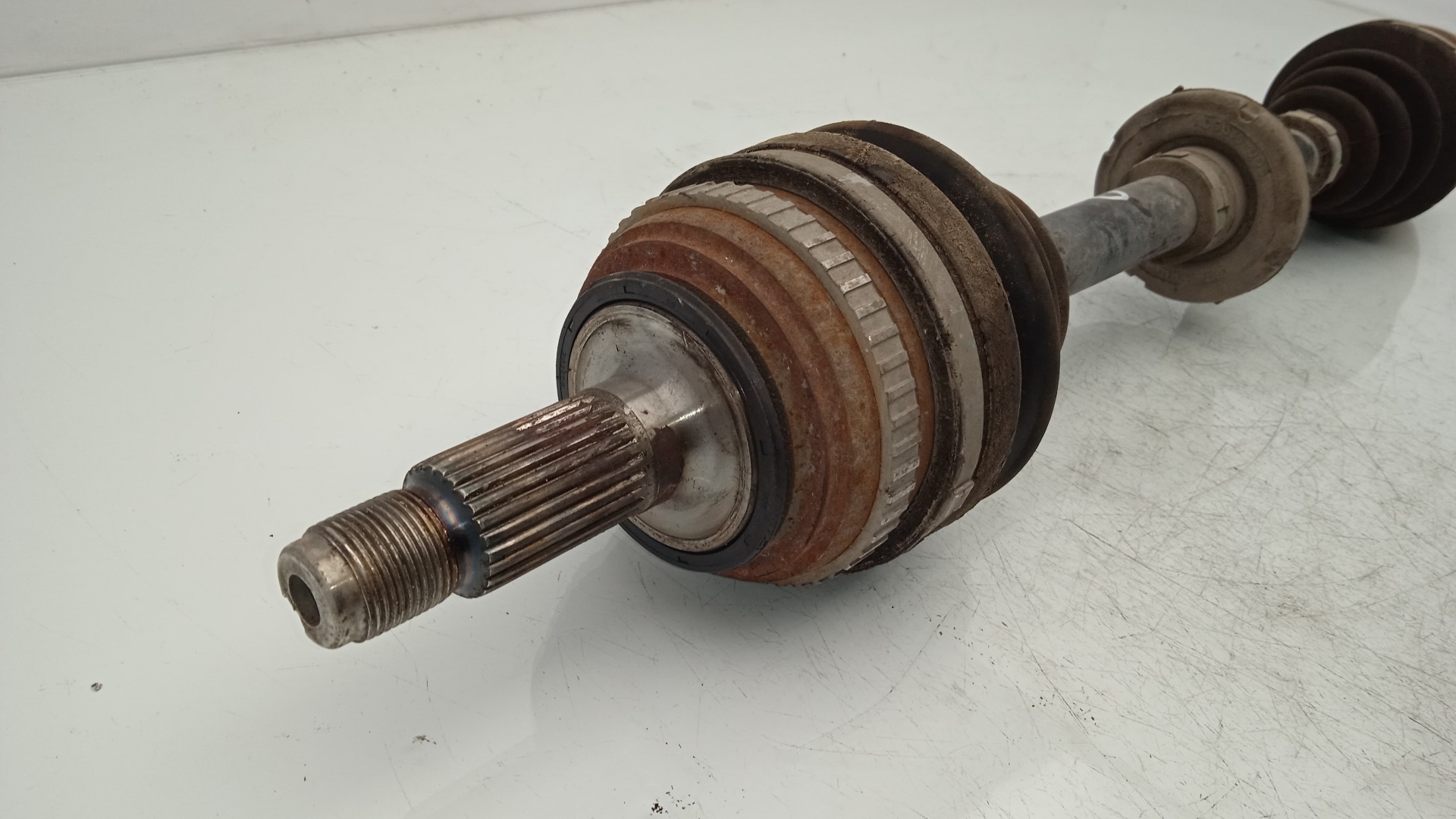 TRANSMISION DELANTERA DERECHA HONDA CIVIC D16Y2