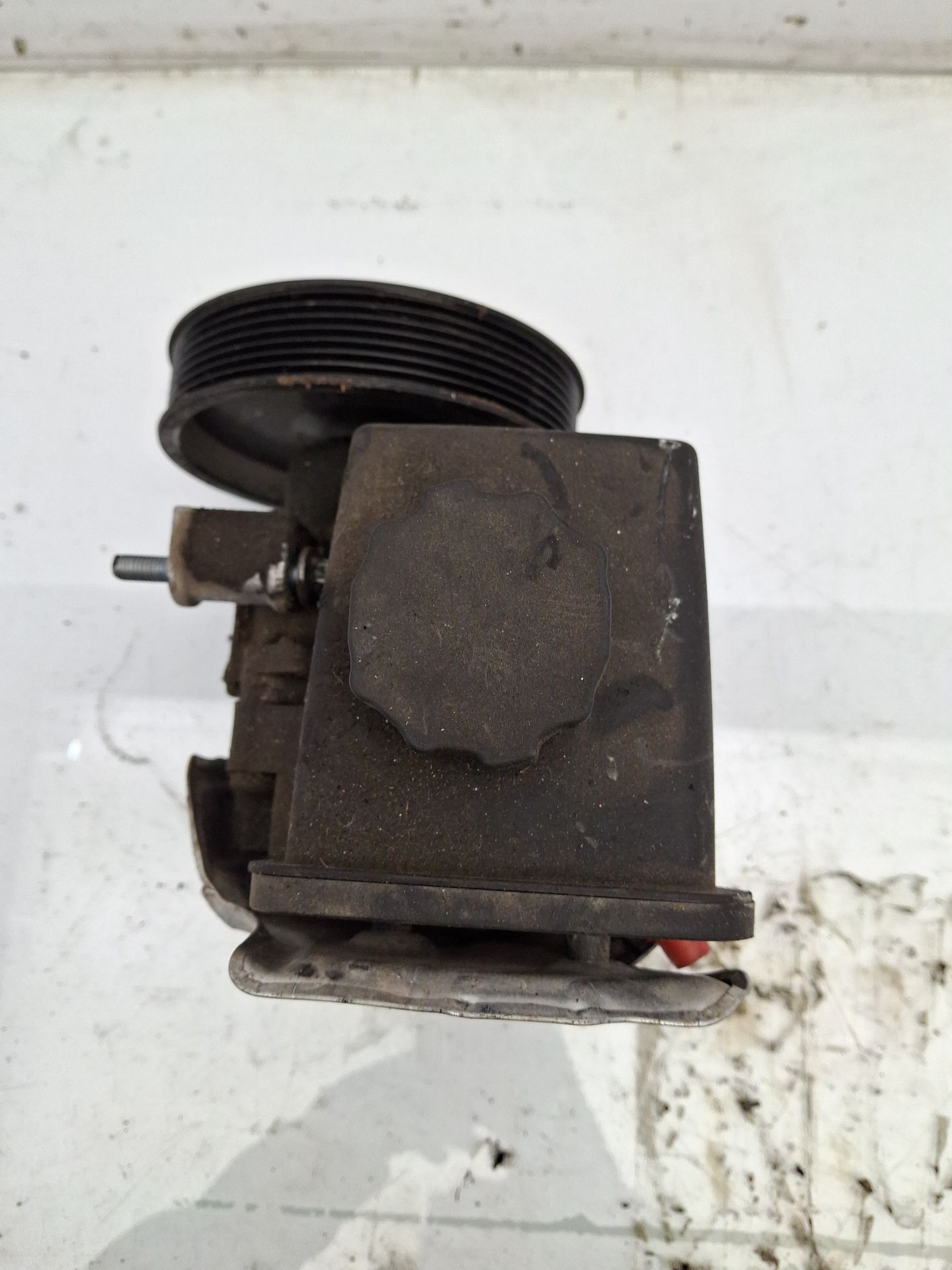 BOMBA DIRECCION MERCEDES-BENZ CLASE C 